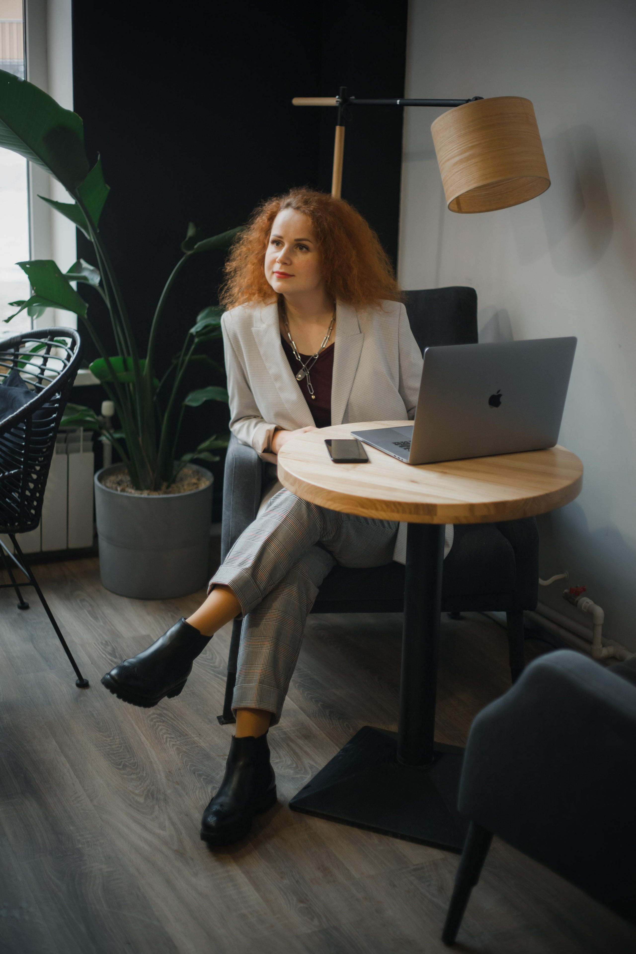 Имиджевая фотосерия для создателя SMM Агентства. Ваш фотограф Любовь Чистякова