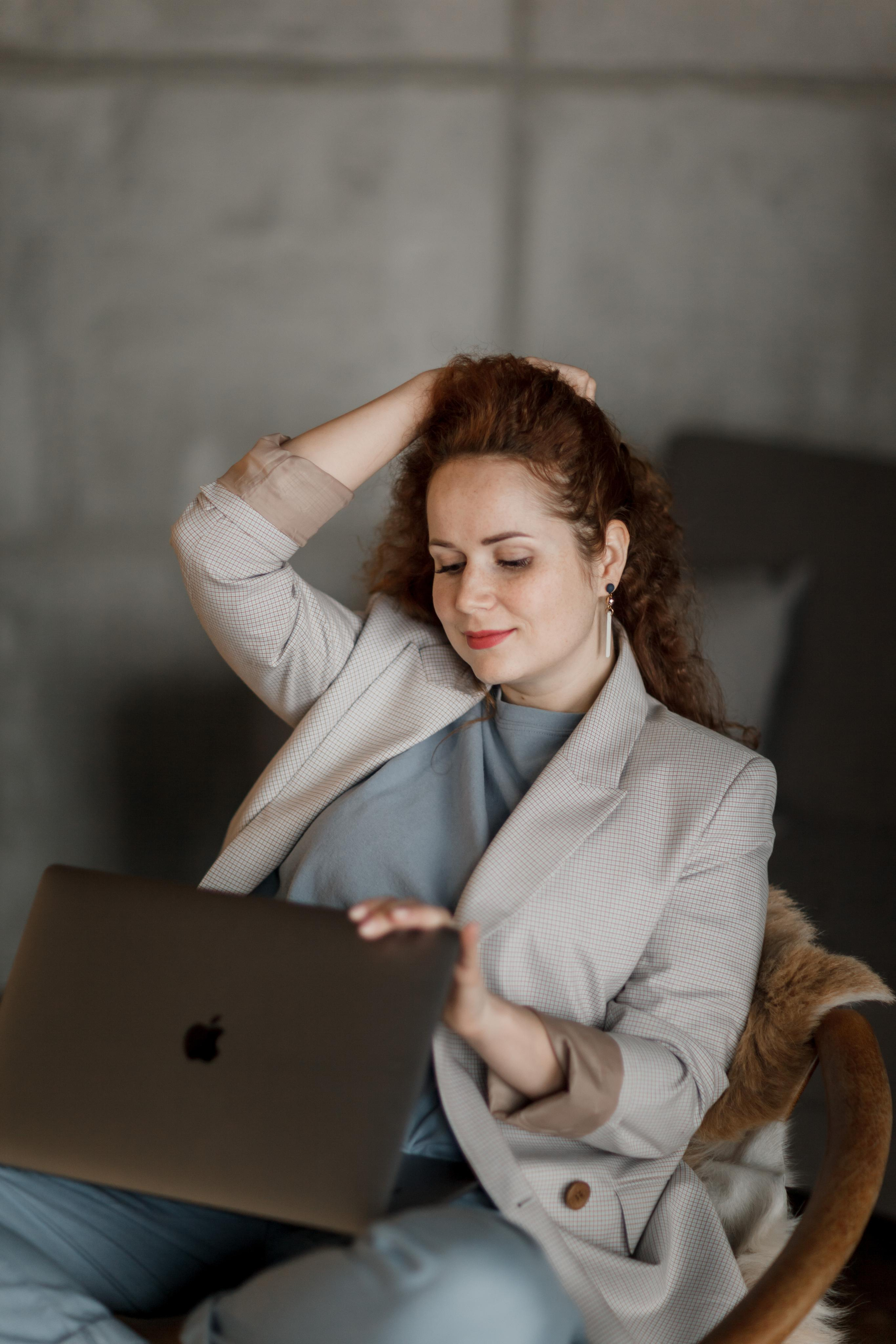 Имиджевая фотосерия для создателя SMM Агентства. Ваш фотограф Любовь Чистякова