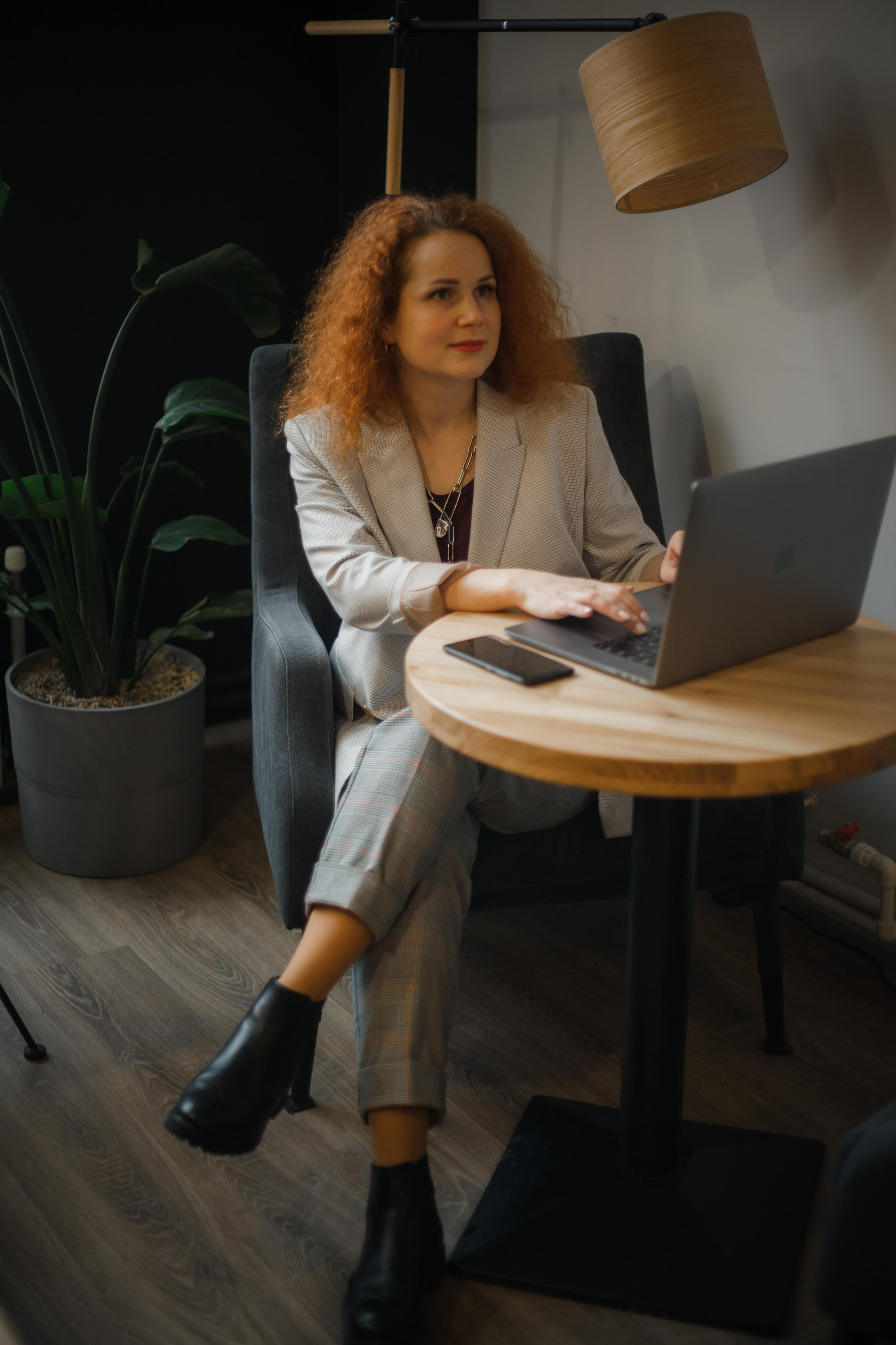 Имиджевая фотосерия для создателя SMM Агентства. Ваш фотограф Любовь Чистякова