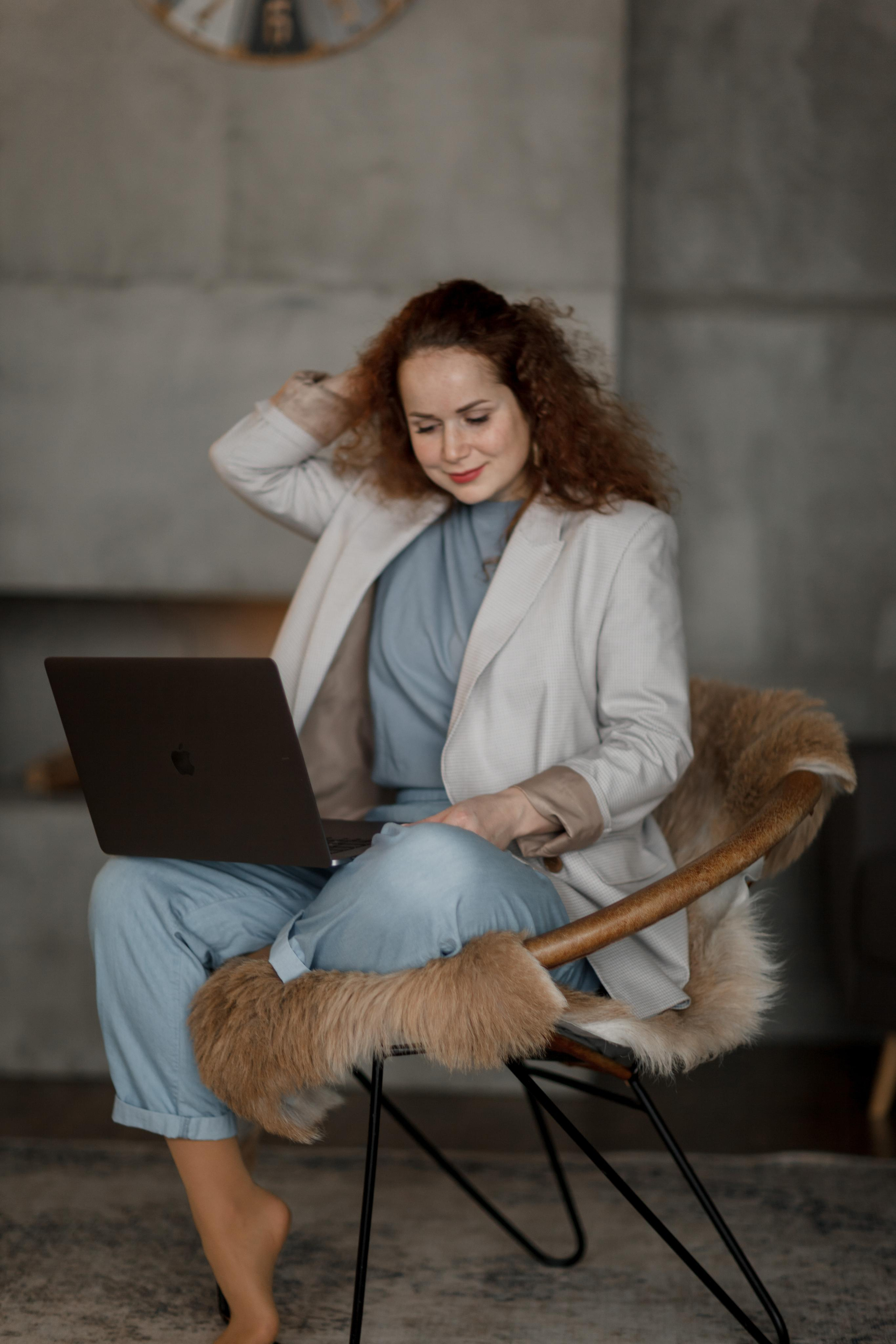 Имиджевая фотосерия для создателя SMM Агентства. Ваш фотограф Любовь Чистякова