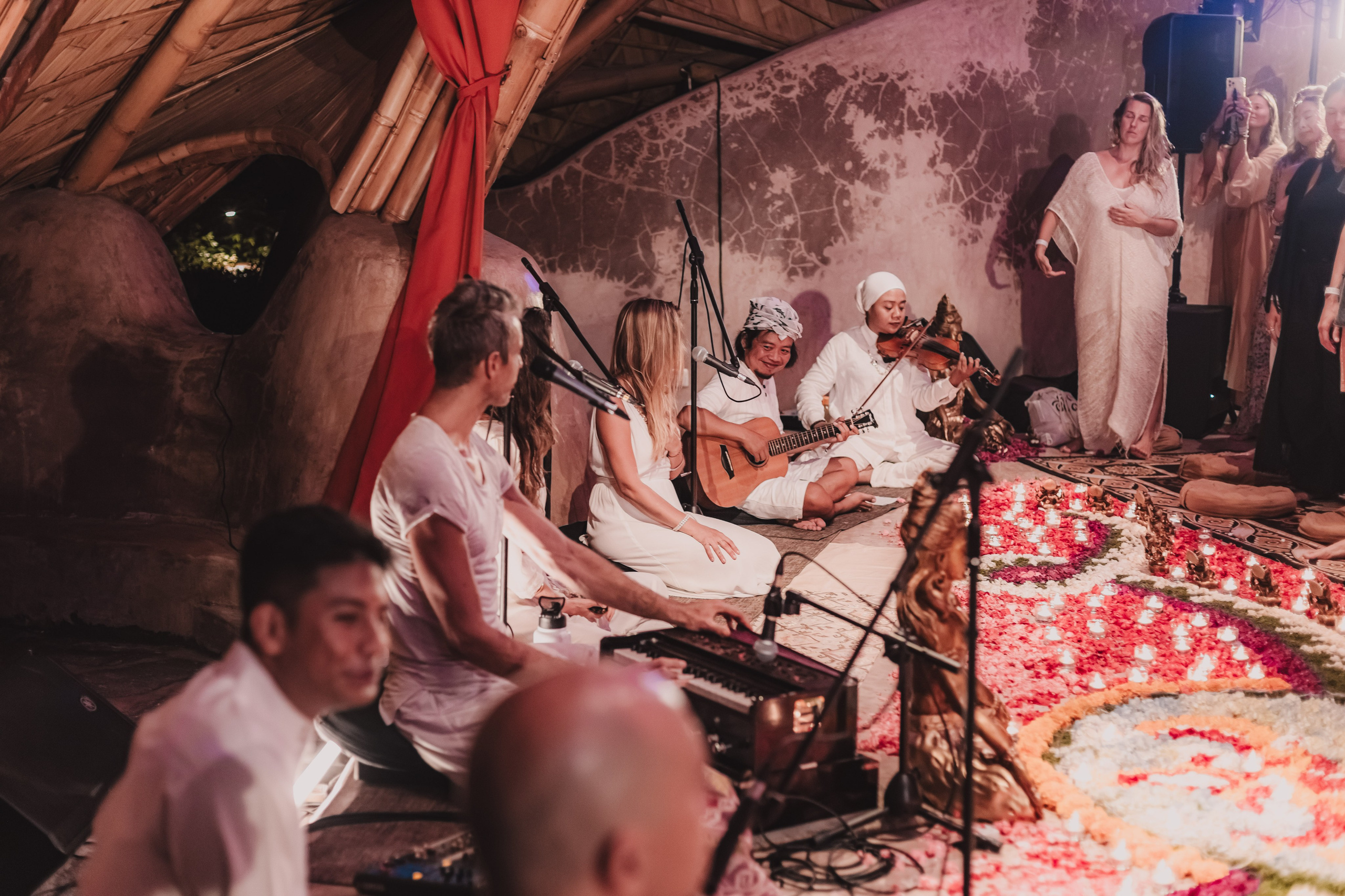 Bhakti Bliss kirtan at Alchemy. Mariam Bagdasaryan