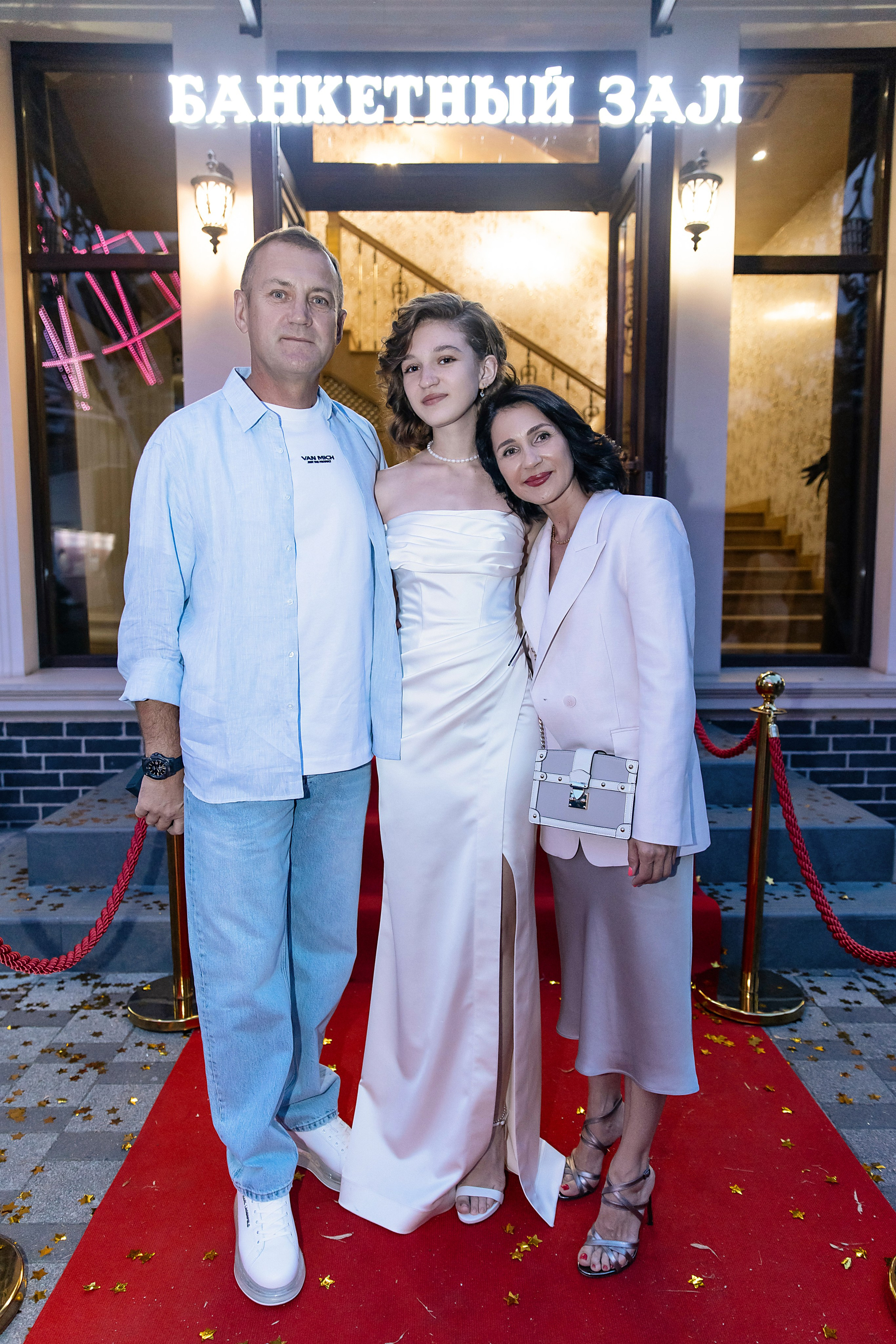 11 класс 48 лицей. Фотограф и Видеограф в Краснодаре Юлия Солодченко