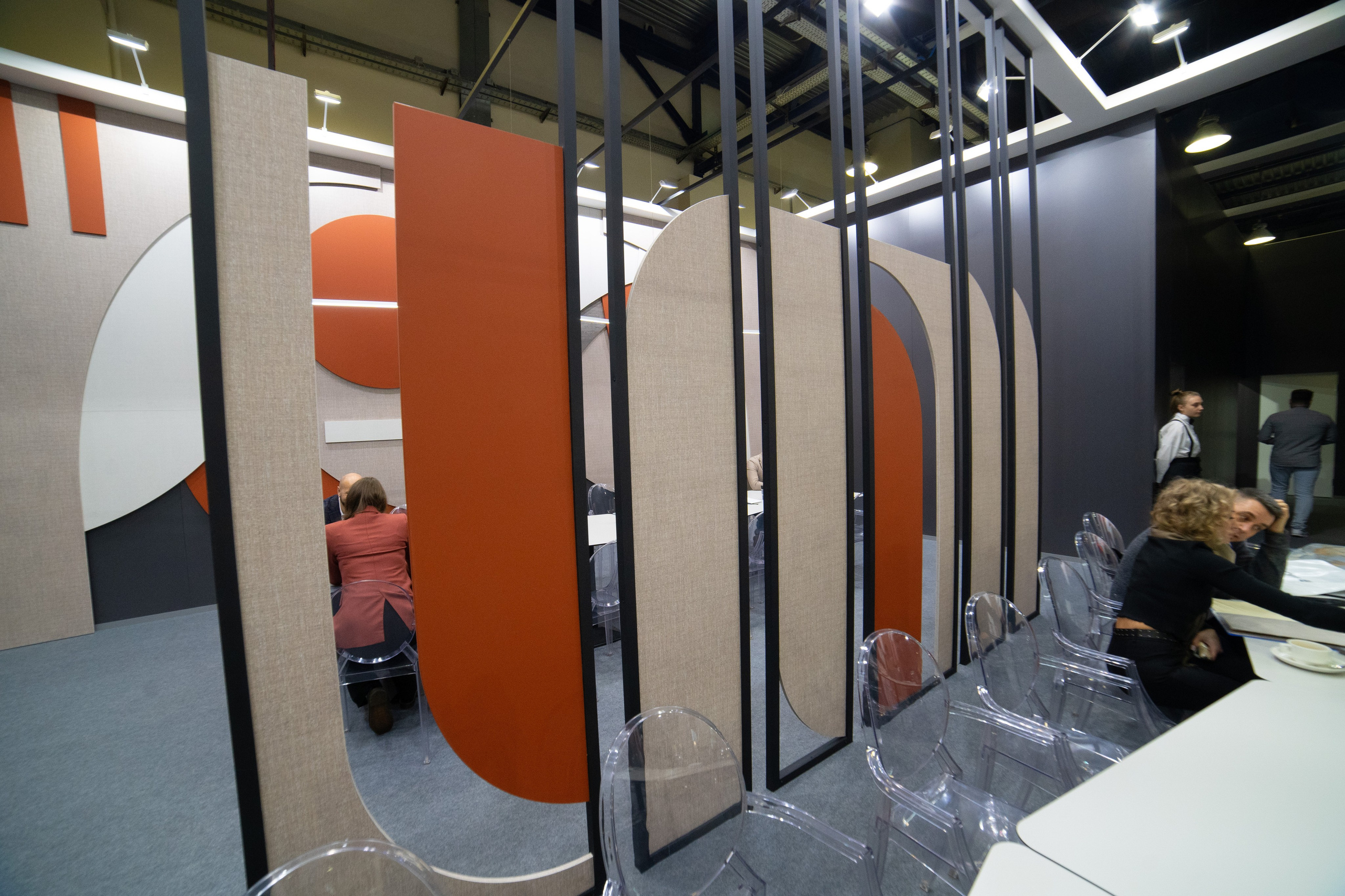 Выставочные стенды. Профессиональный портретный фотограф в Москве Владимир Глаголев