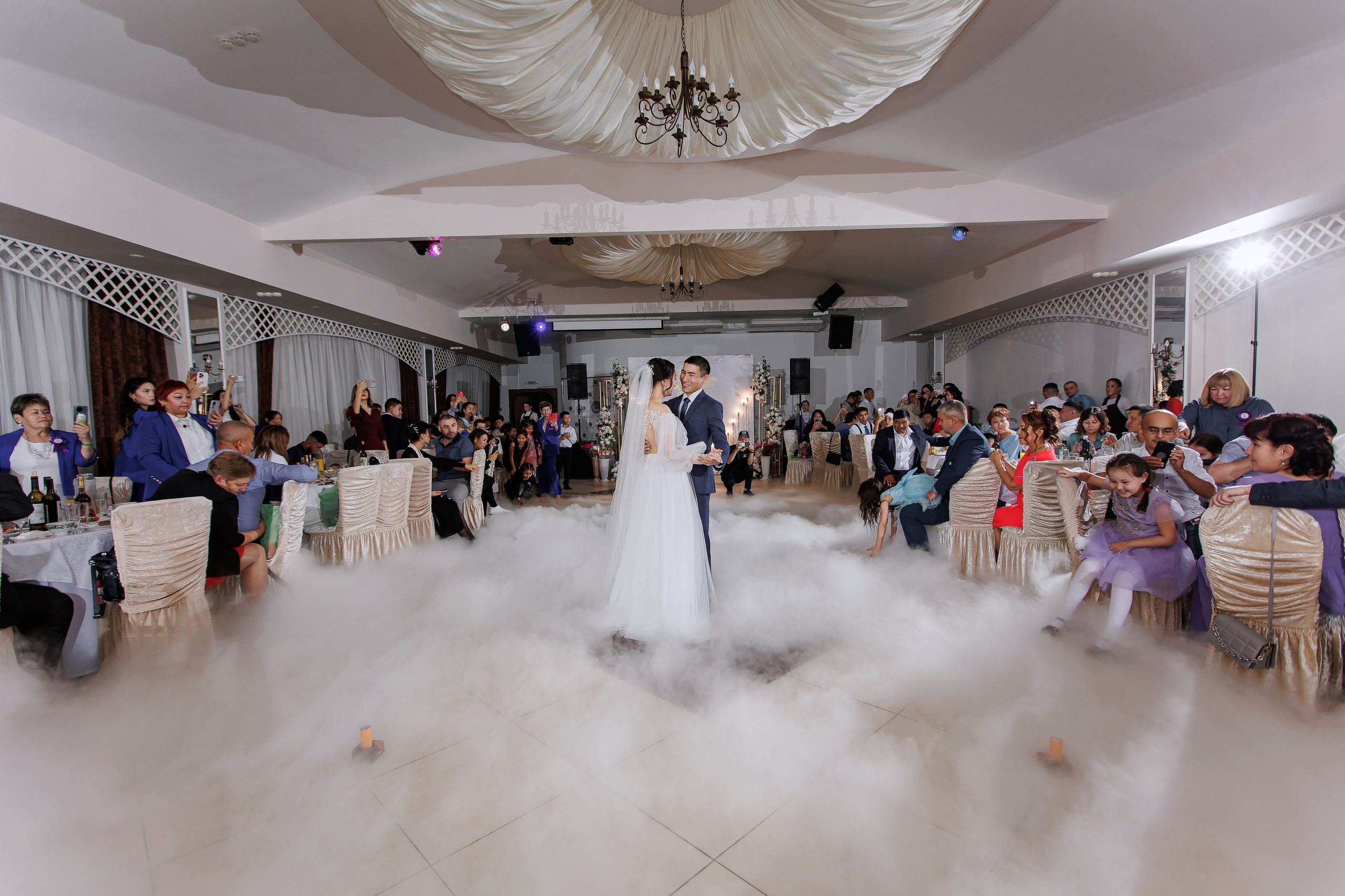 Karina & Bagdat. Anne Miller | Photographer