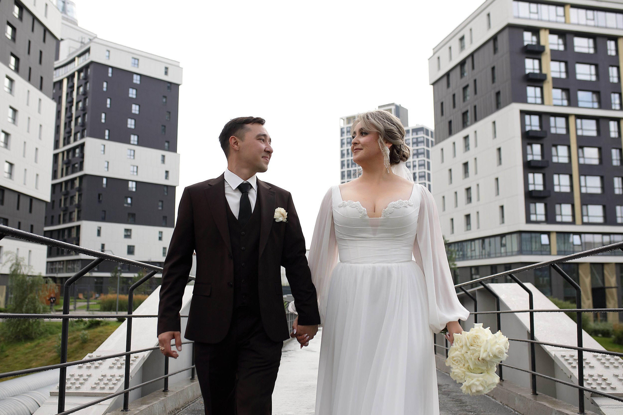 свадебная фотосессия молодоженов в Екатеринбурге