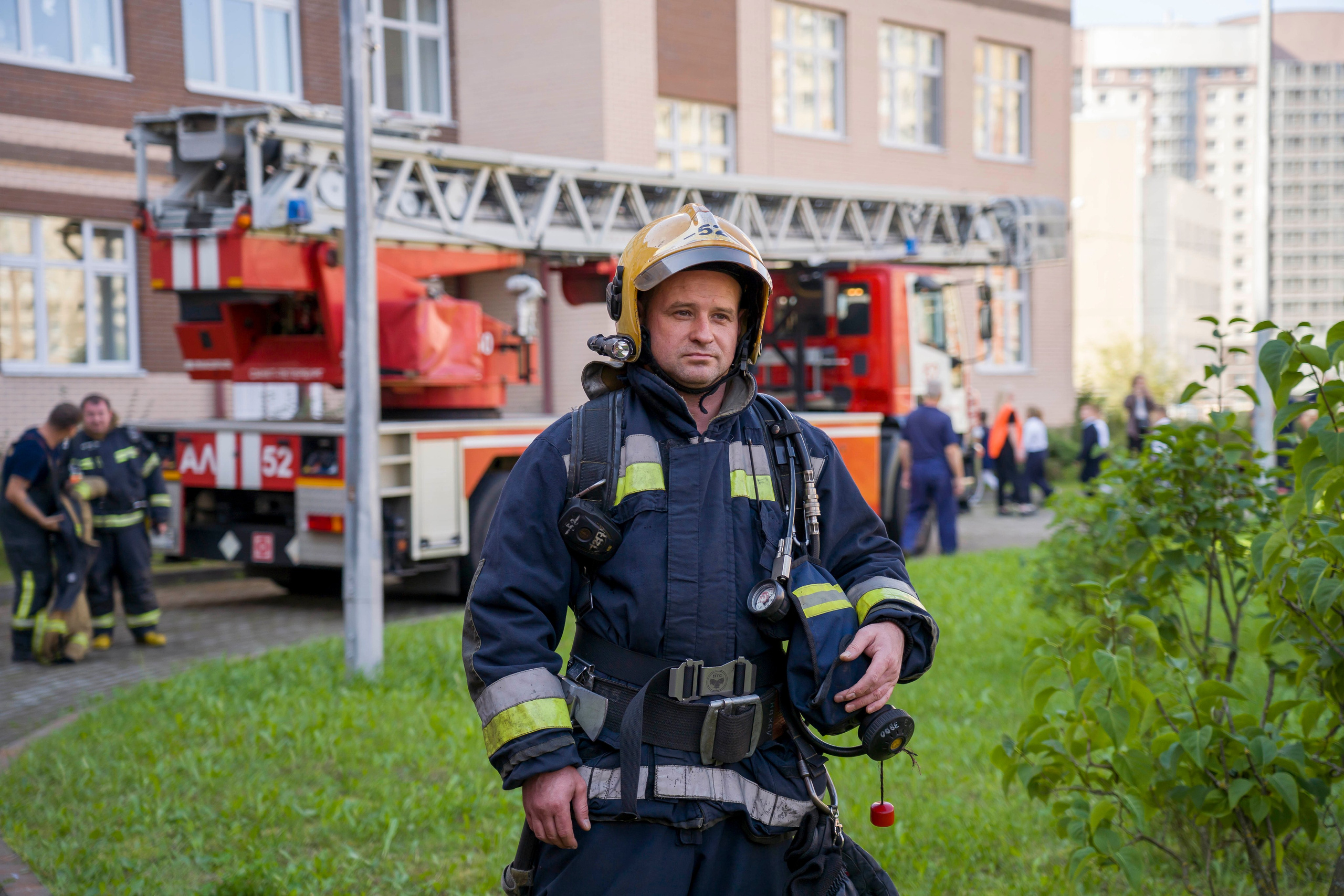 МЧС тренировка эвакуации в школе. Фотограф в Санкт-Петербурге. Репортажная и все съёмки для бизнеса