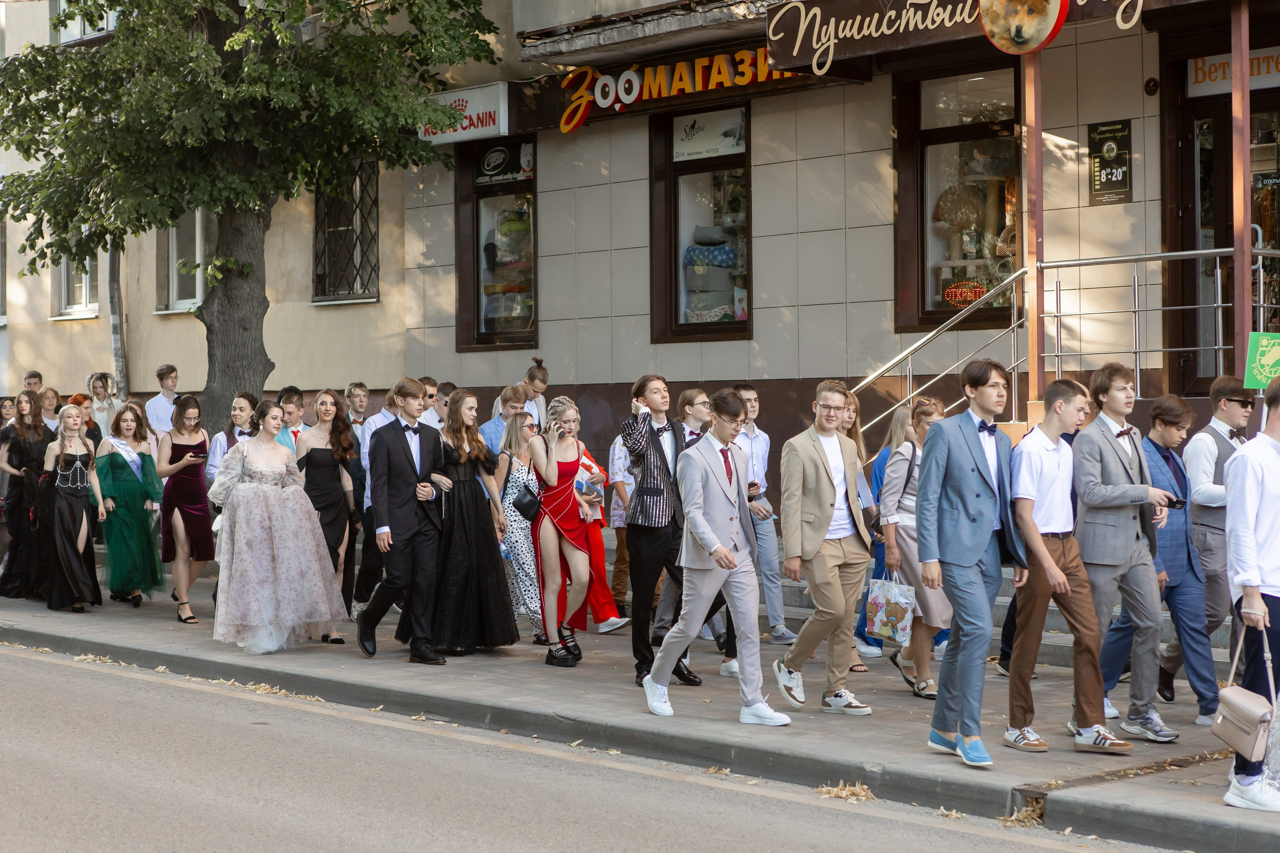Выпускной Гимназия 12 2024 г. Свадебный и портретный Фотограф в Липецке Дмитрий Котюков