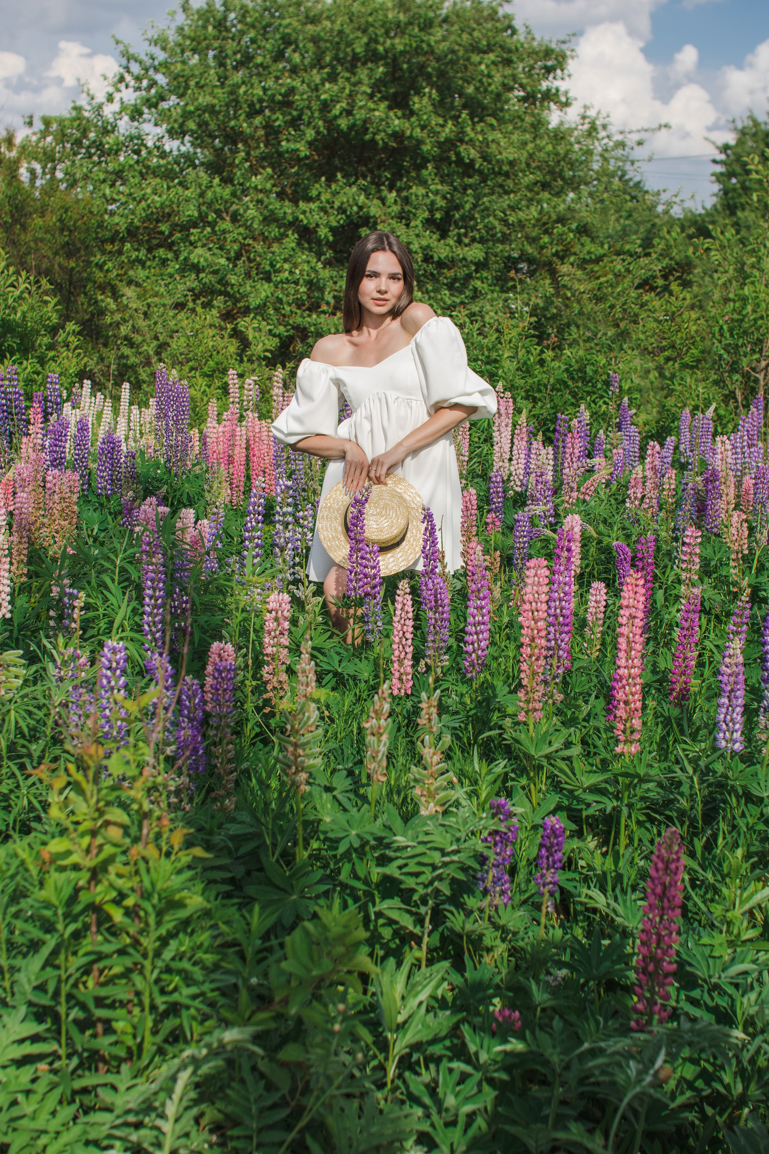 Девушках в люпинах