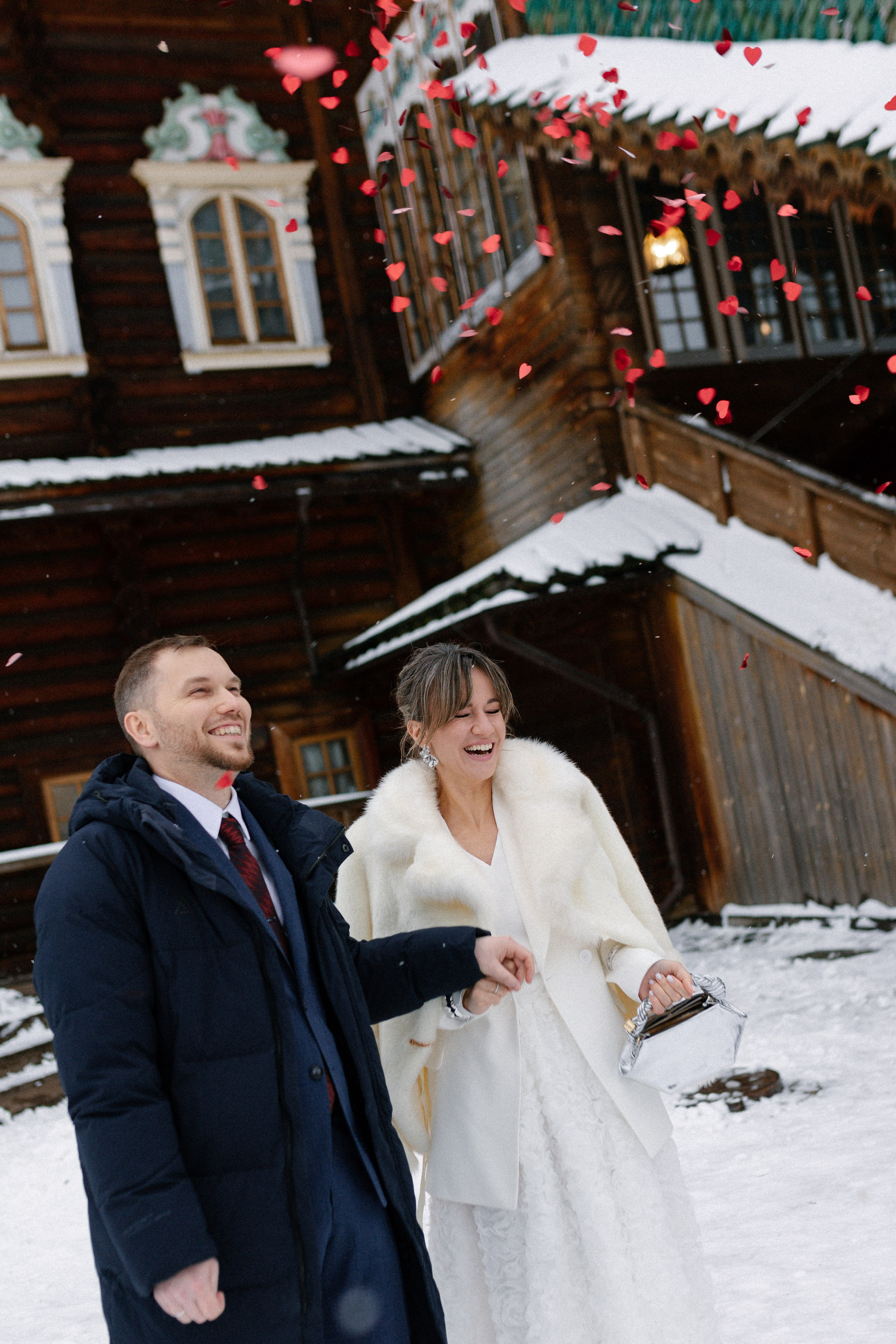Свадебная фотосессия в Коломенском. Дворец царя Алексея Михайловича. Свадебный фотограф в Москве Мария Крош