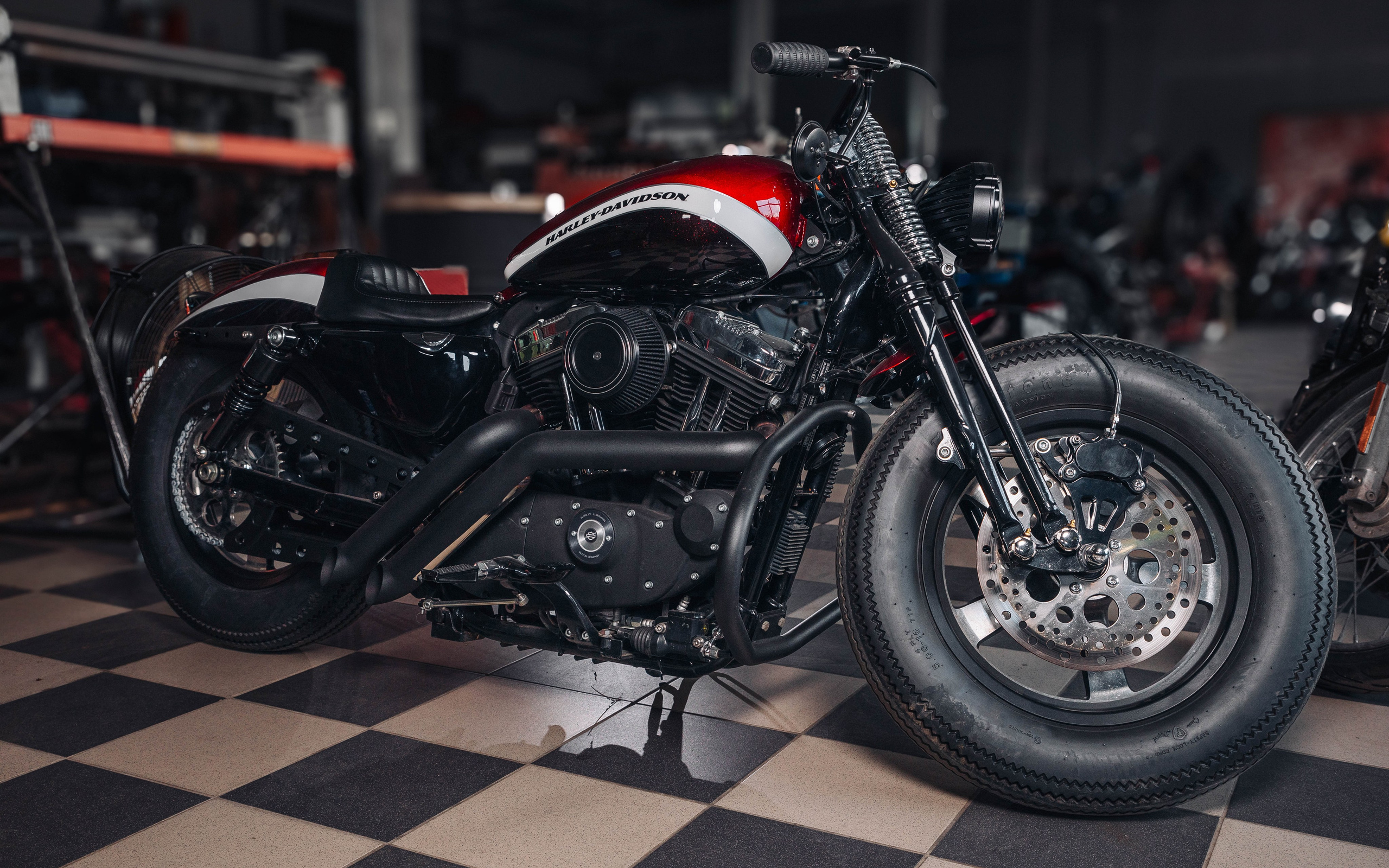 HD Sportster XL 1200 48 Custom. ......