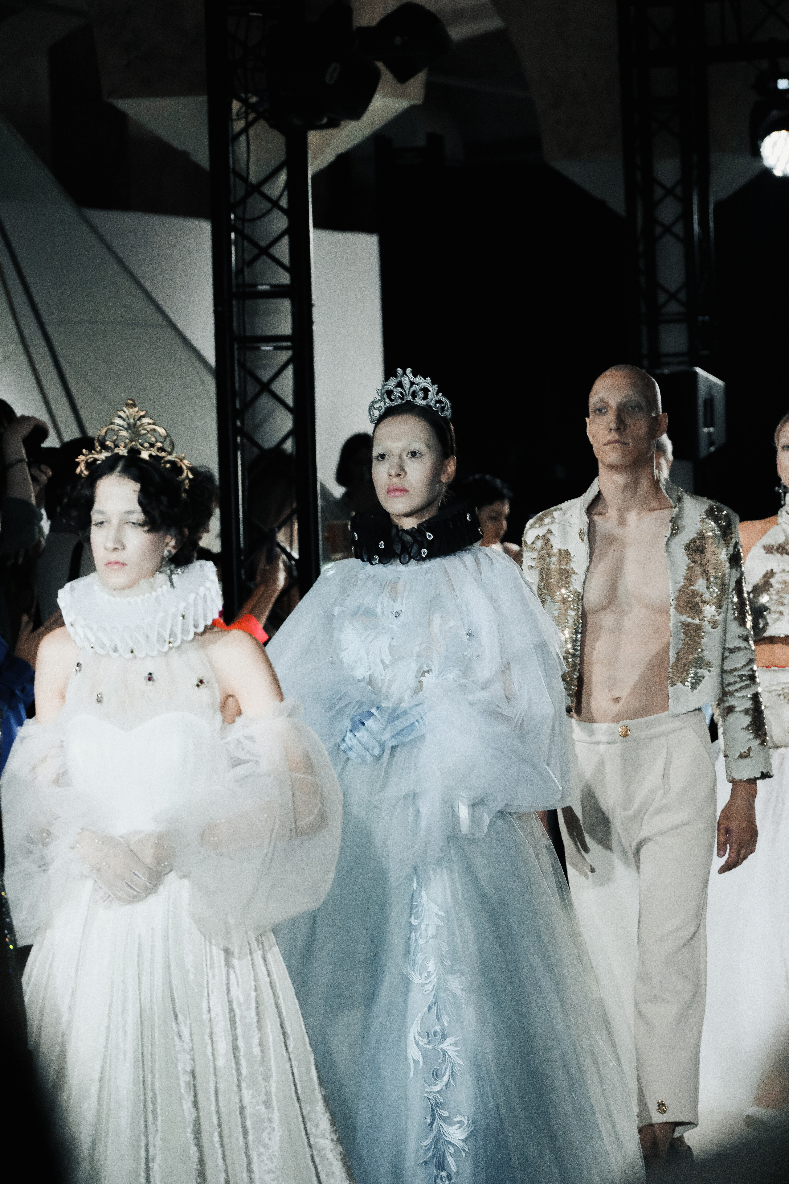 Cyber baroque fashion show. ANNA SHORT | Photographer