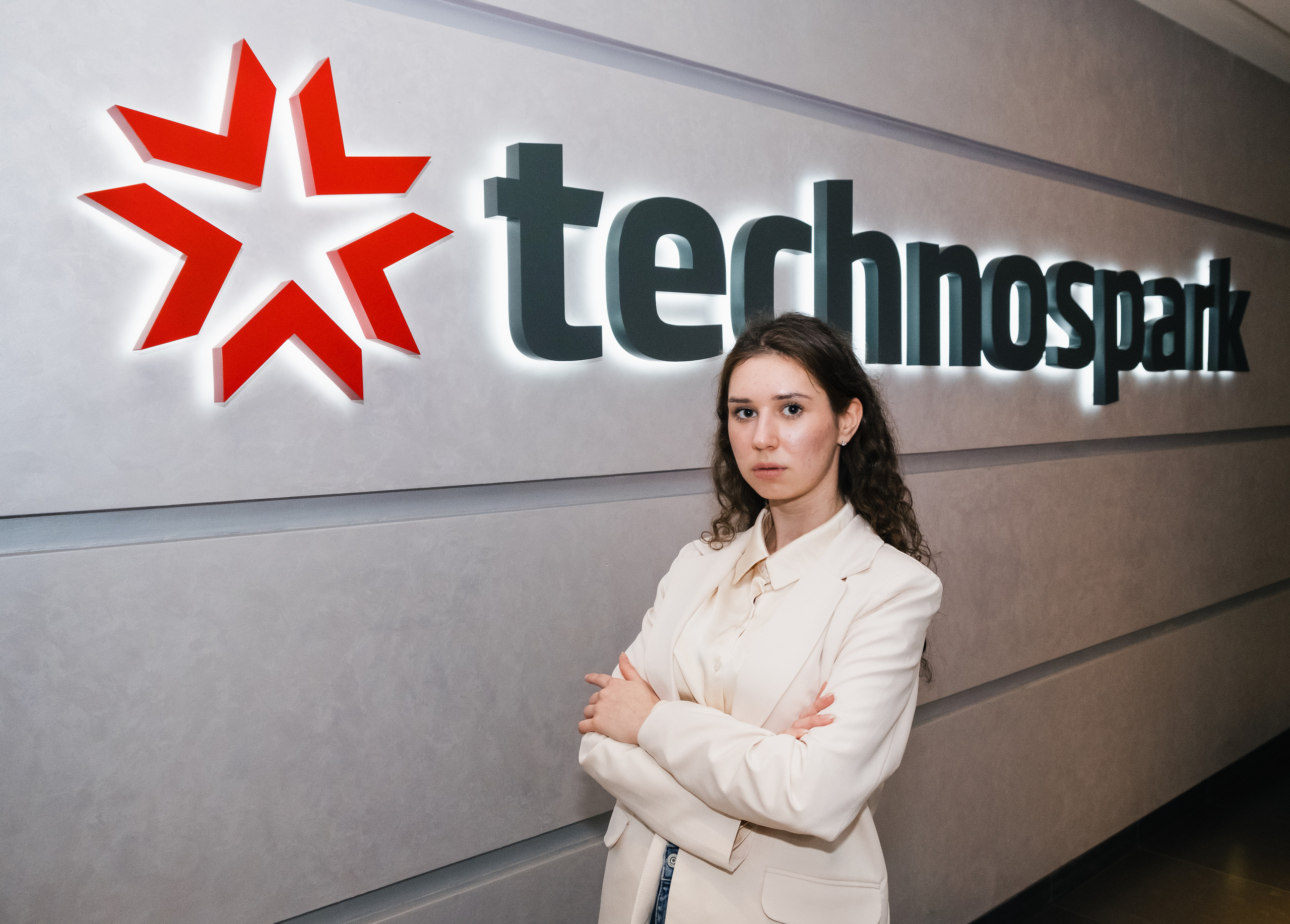 TechnoSpark. ANNA SHORT | Photographer