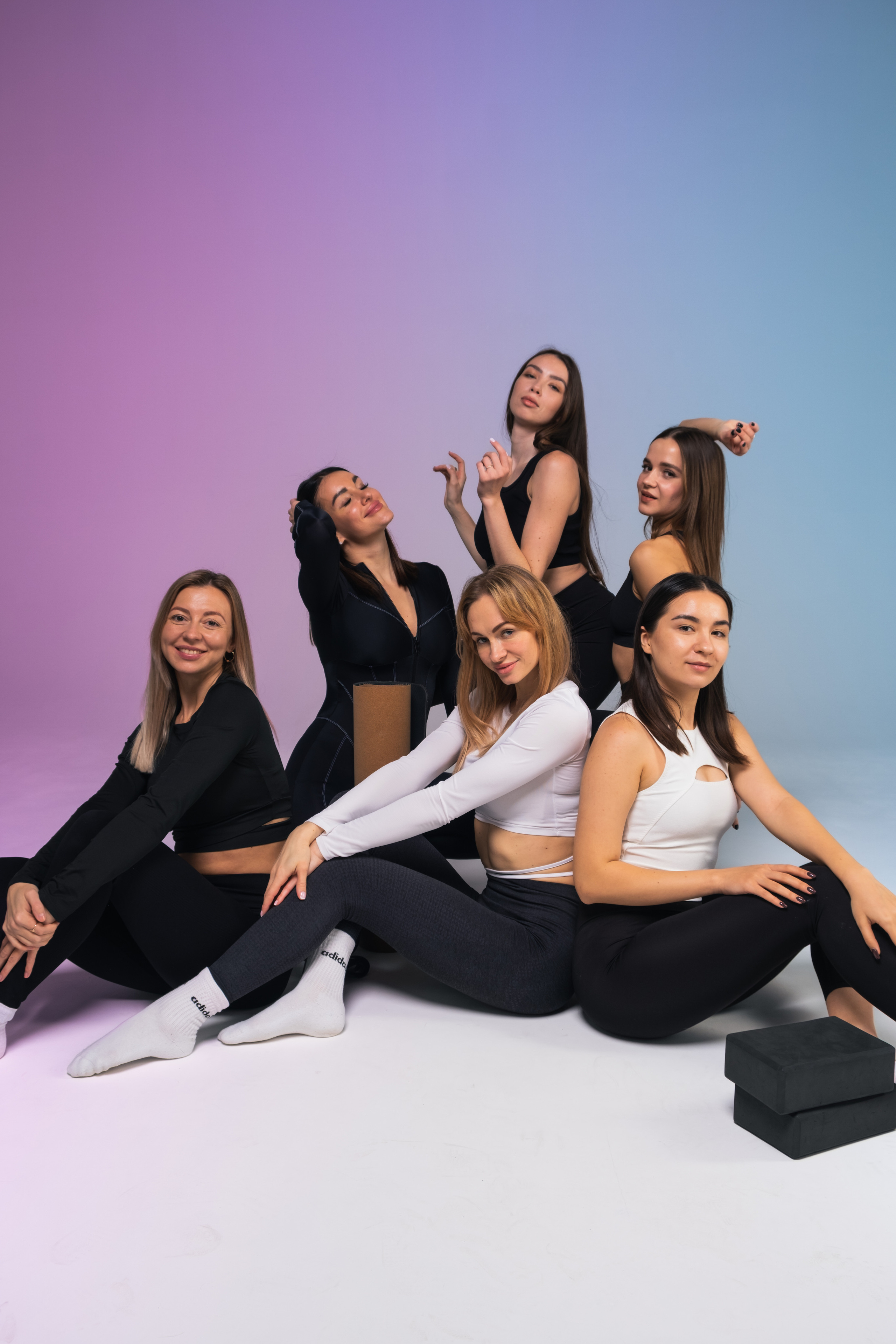 Stretching. ANNA SHORT | Photographer