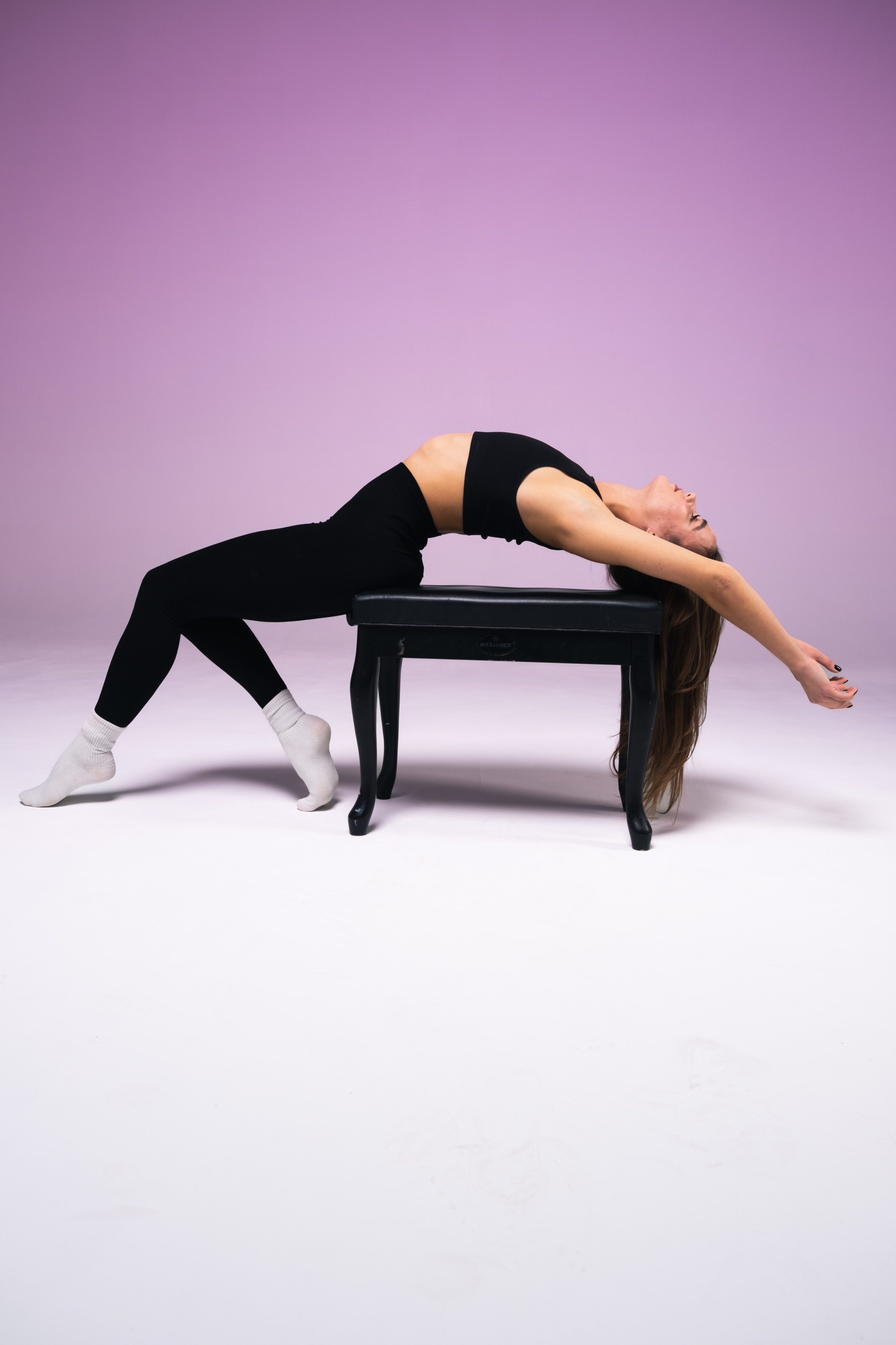 Stretching. ANNA SHORT | Photographer