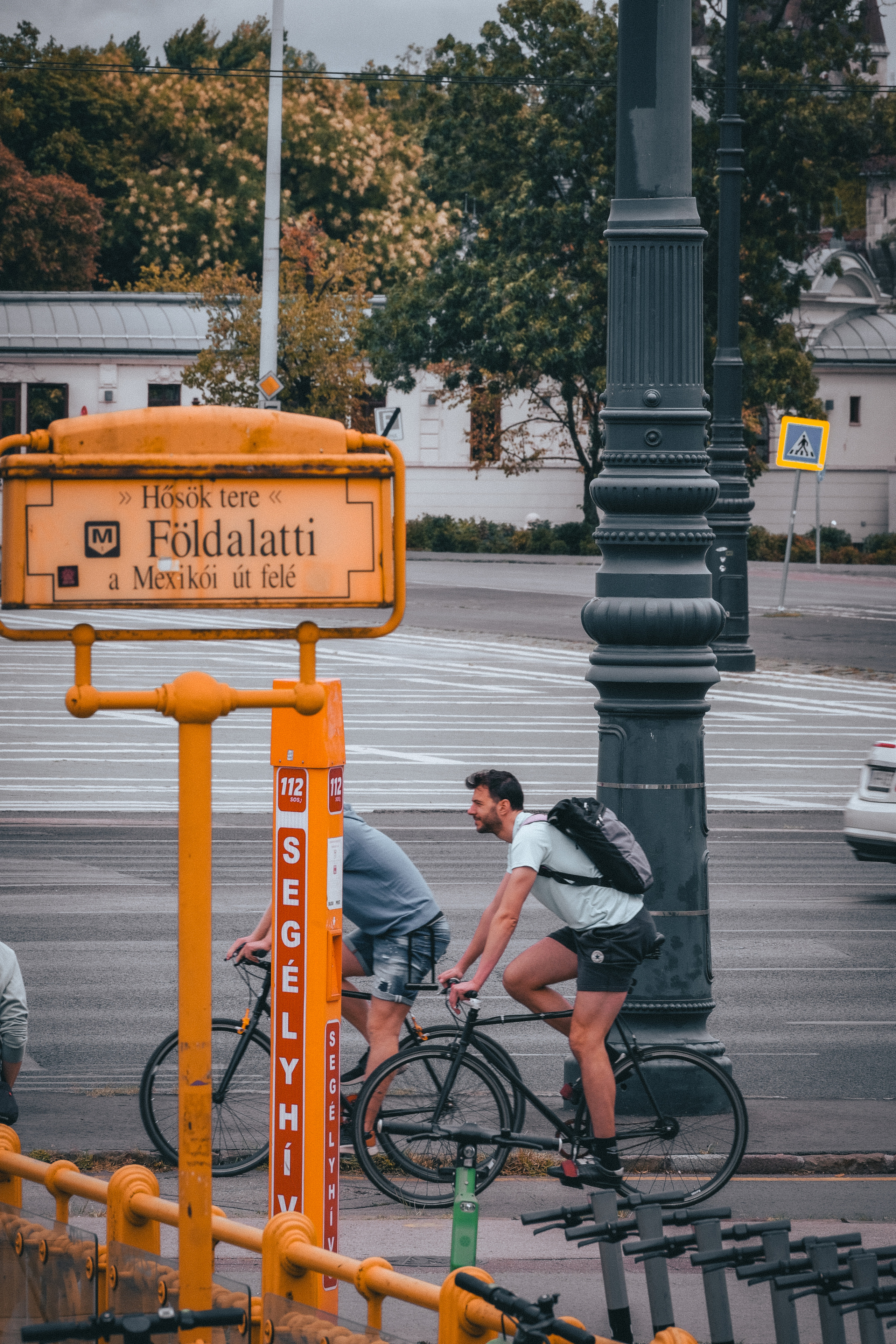 Street. ANNA SHORT | Photographer