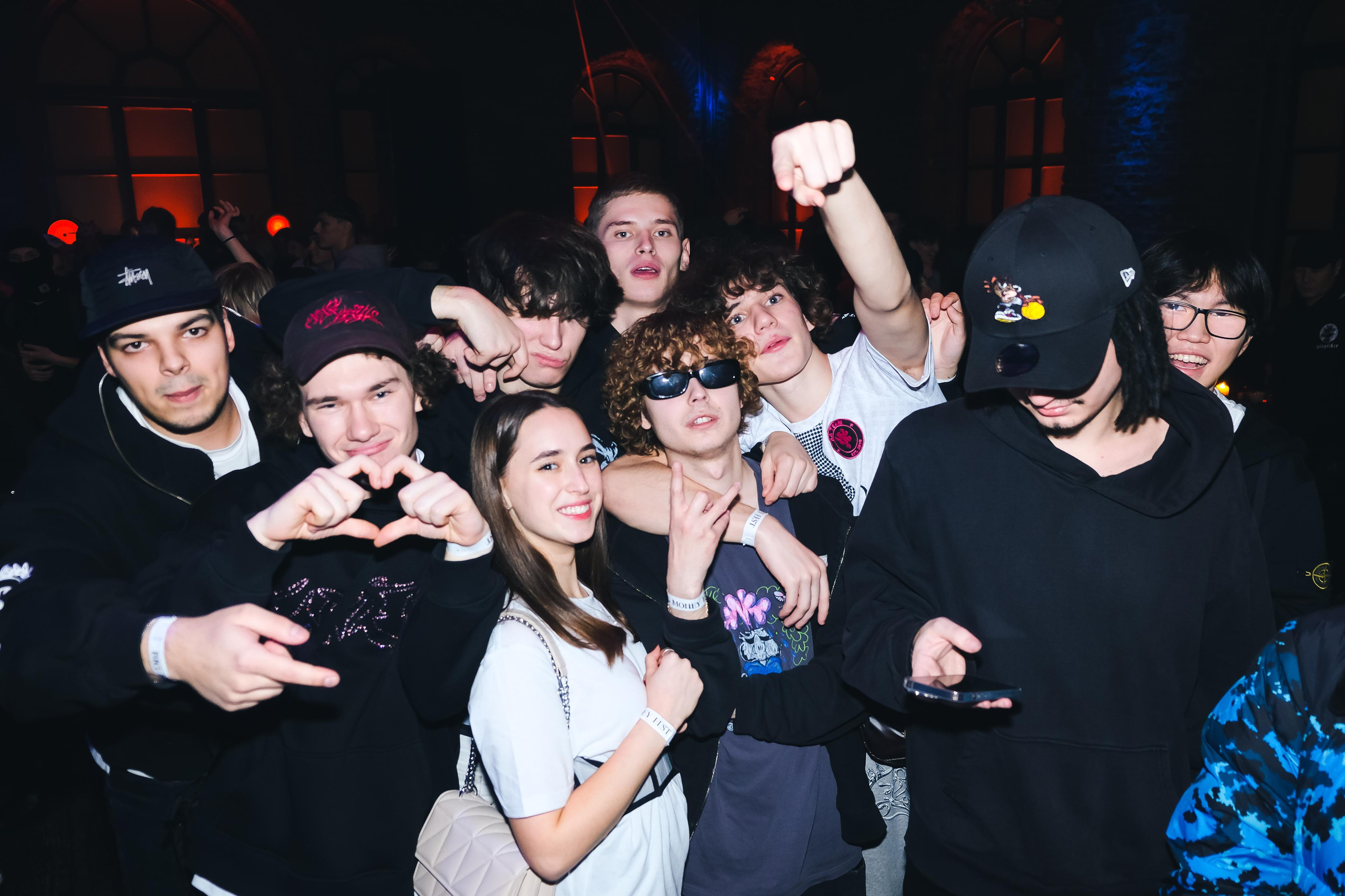 Gazgolder club. ANNA SHORT | Photographer