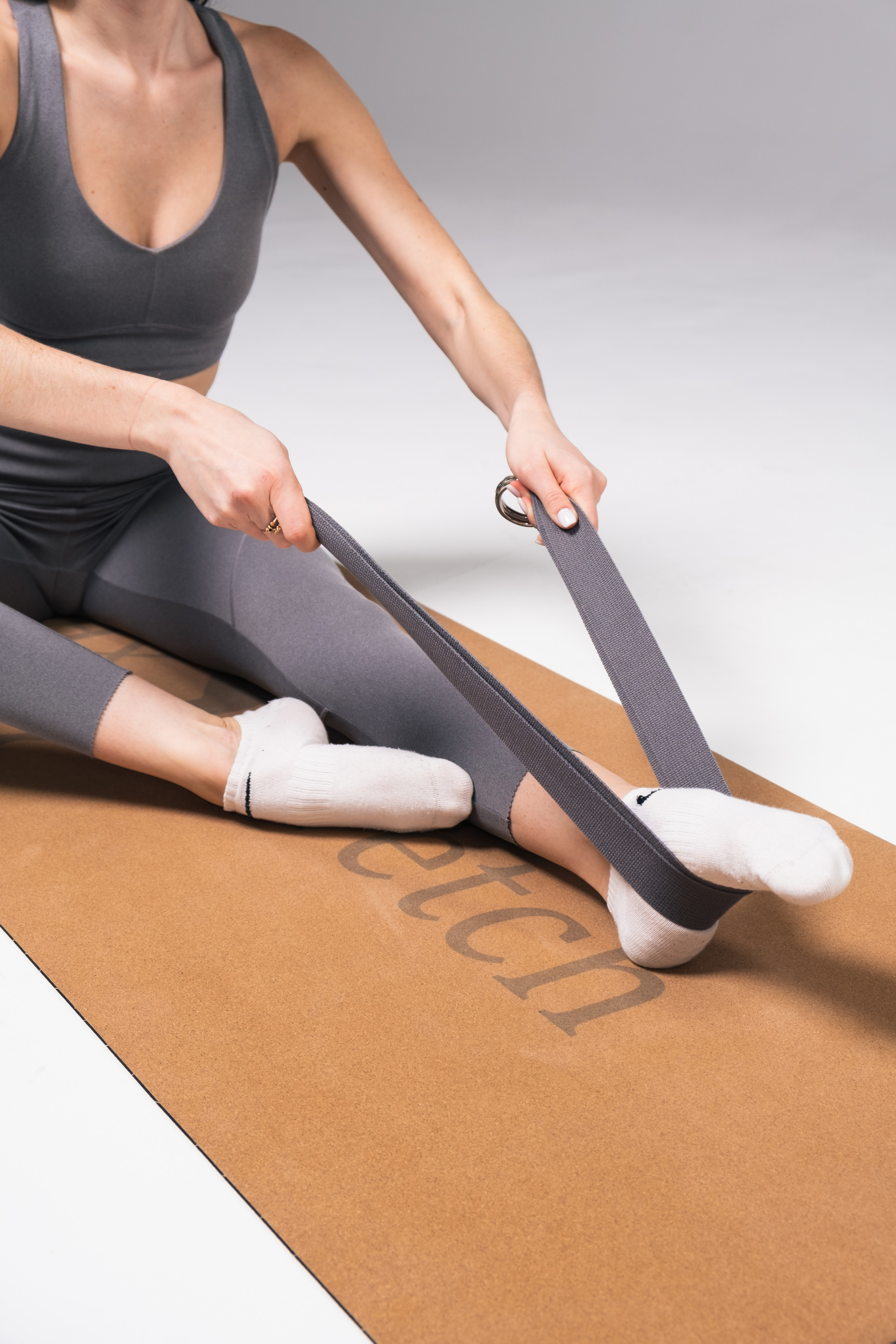 Stretching. ANNA SHORT | Photographer