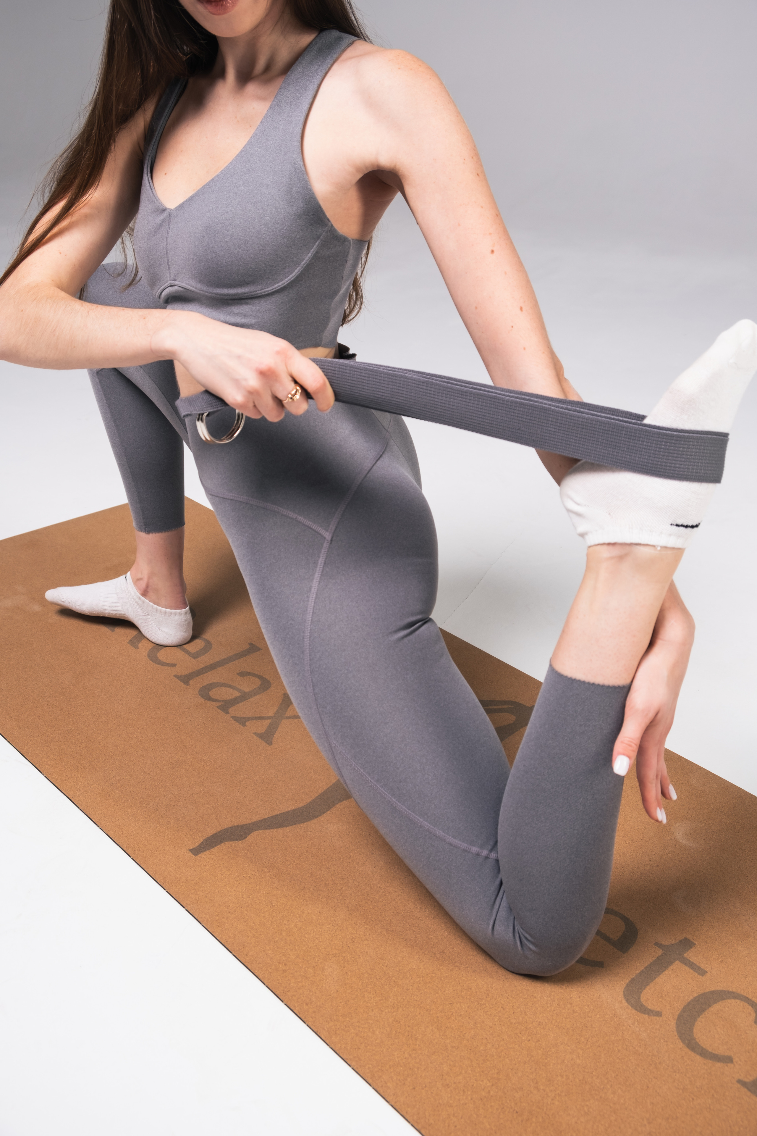 Stretching. ANNA SHORT | Photographer