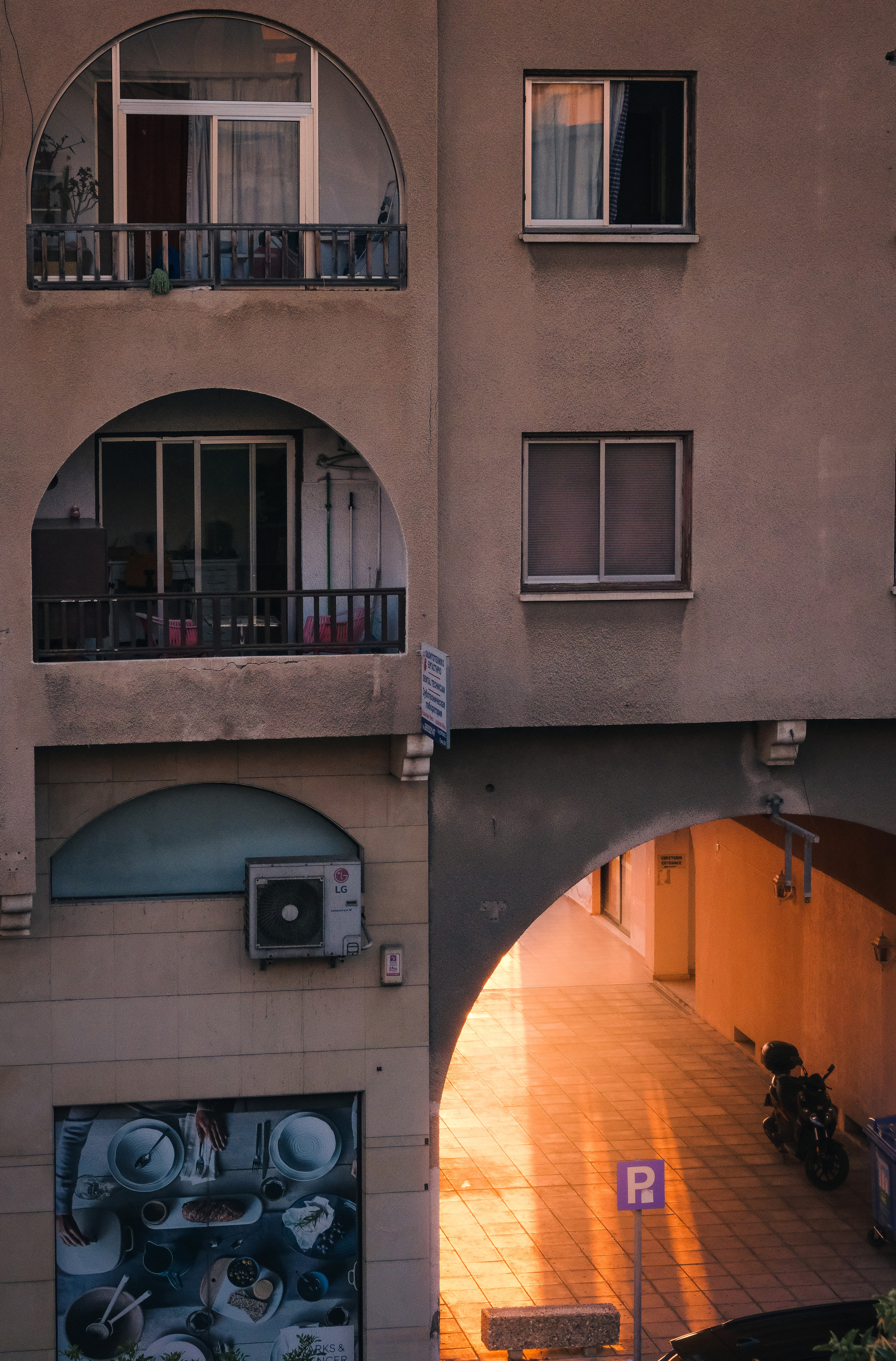 Street. ANNA SHORT | Photographer