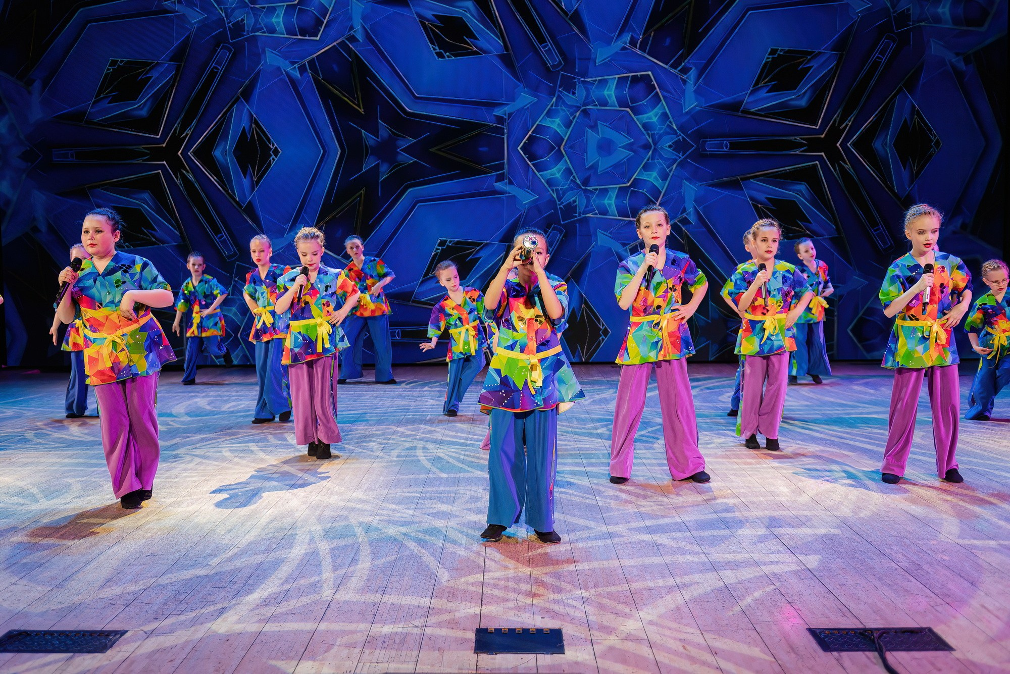 Отчетный концерт Образцового коллектива Алтая театра эстрадной песни «Созвездие». Свадебный и репортажный фотограф Никита Сницарев в Барнауле