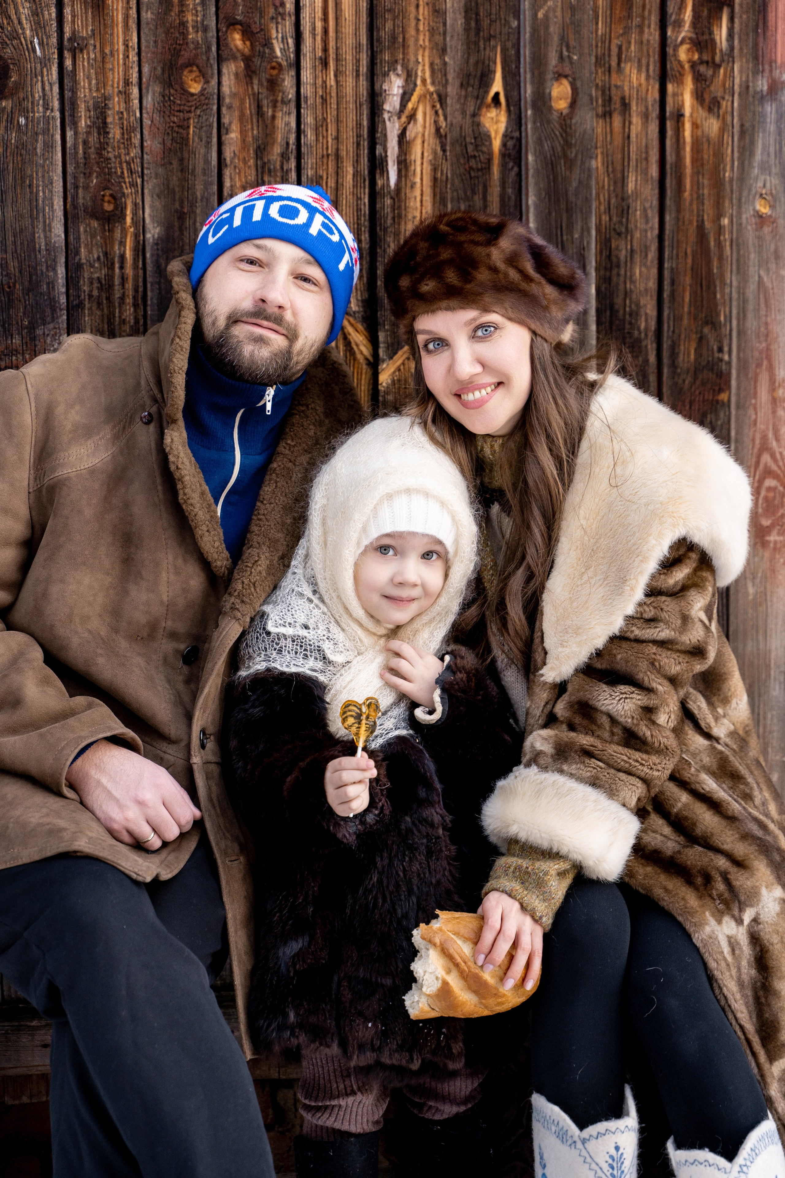 Домашняя семейная фотосессия в Москве, Домодедово, Видное, Бутово, Щербинка. Семейный фотограф Москва и Московская область. Семейная фотосессия на природе. Фотосессия детского праздника. Фотосессия юбилея. Фотосессия в день рождения. Фотограф на годик ребенку. Детский фотограф. Фоторепортаж семейного праздника. Детский фотограф Москва.