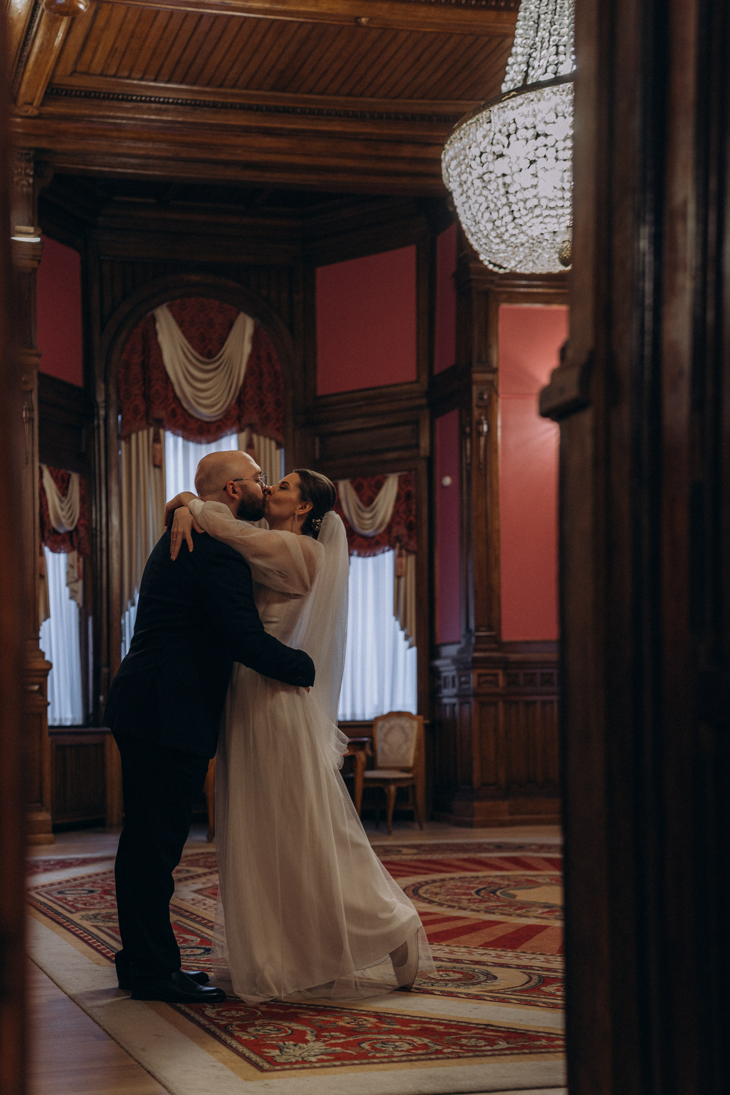 СВАДЕБНАЯ СЬЕМКА ВО ВТОРОМ ДВОРЦЕ (ДЕКАБРЬ) ТАКЖЕ СЬЕМКА В СТУДИИ НА ЧЕРНЫШЕВСКОЙ. Профессиональный фотограф, Санкт-Петербург — Виктория Богомолова