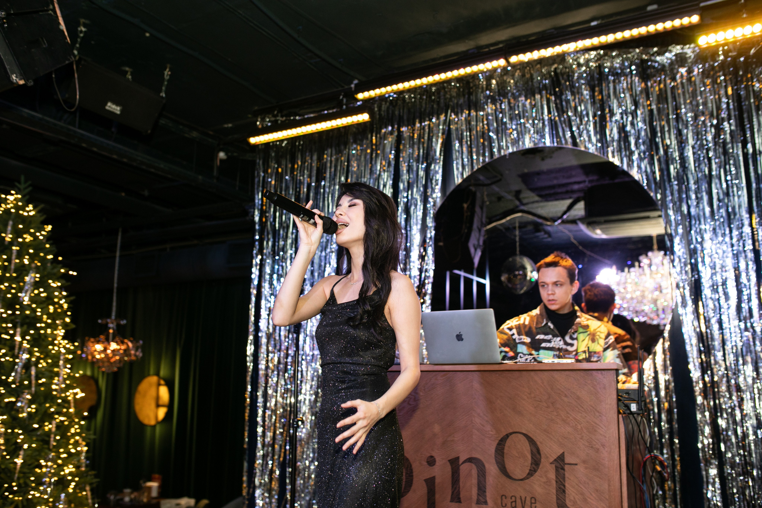 Pinot отчетный концерт Ирины Кюлян. Фотограф в Новосибирске Ася Зверева