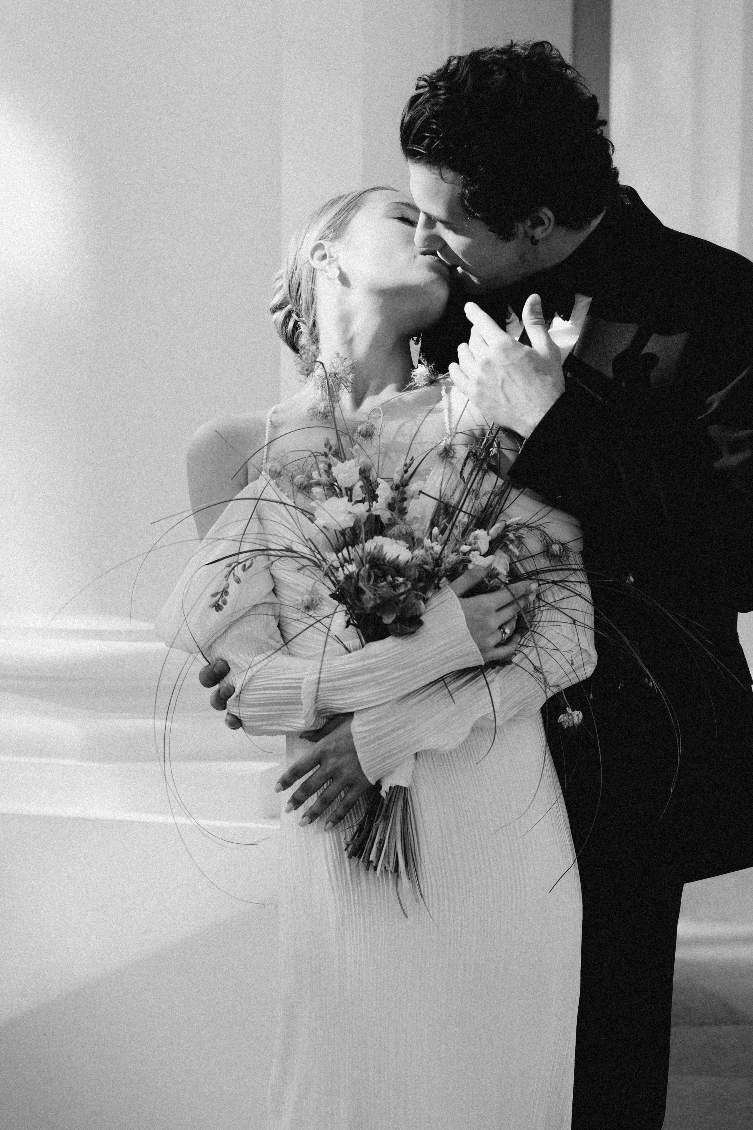 СВАДЕБНАЯ СЬЕМКА В ПАРКЕ ОРАНИЕНБАУМ. Профессиональный фотограф, Санкт-Петербург — Виктория Богомолова