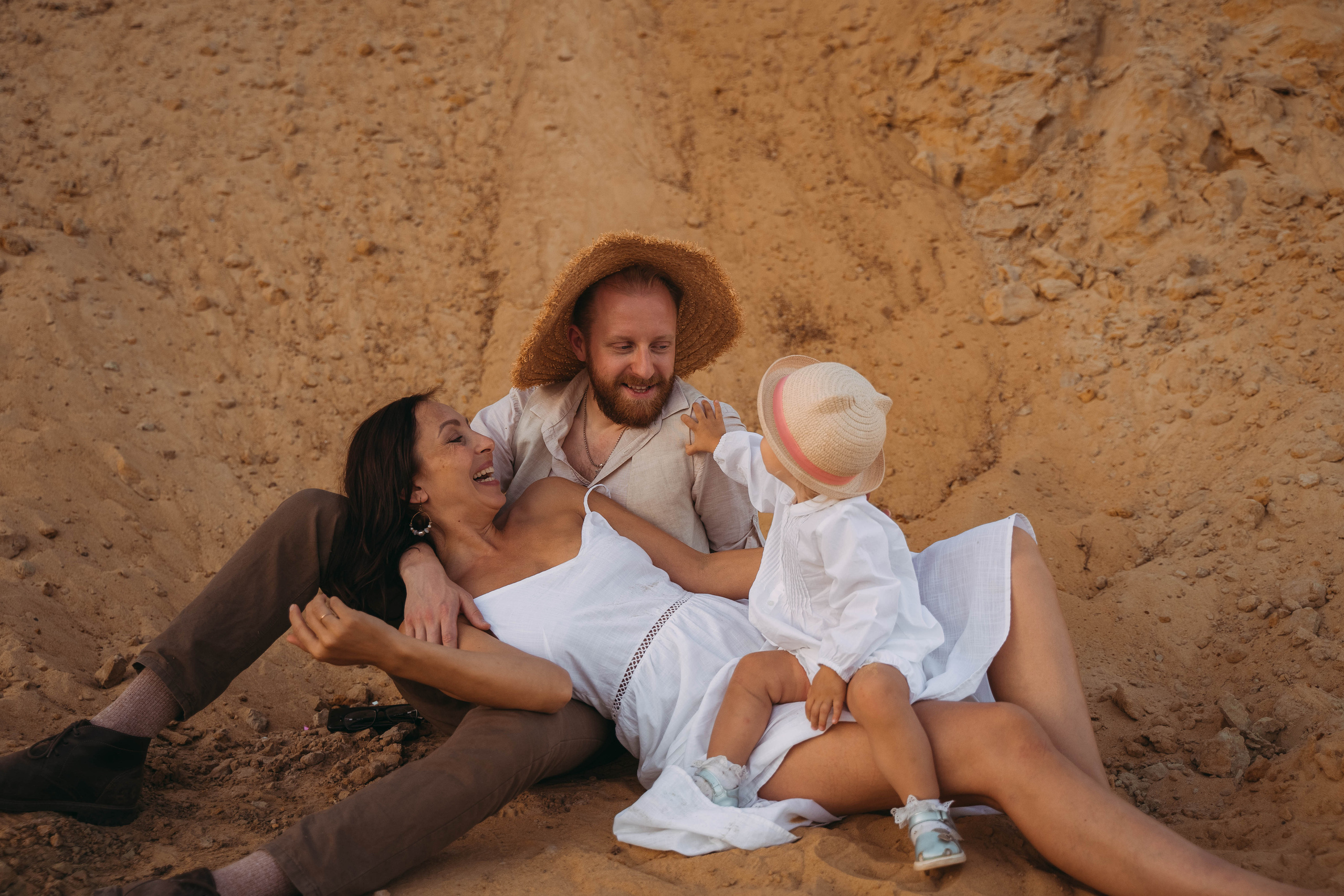 Юля, Никита и Алиса. Локация — УВЕК. Семейный фотограф в Саратове