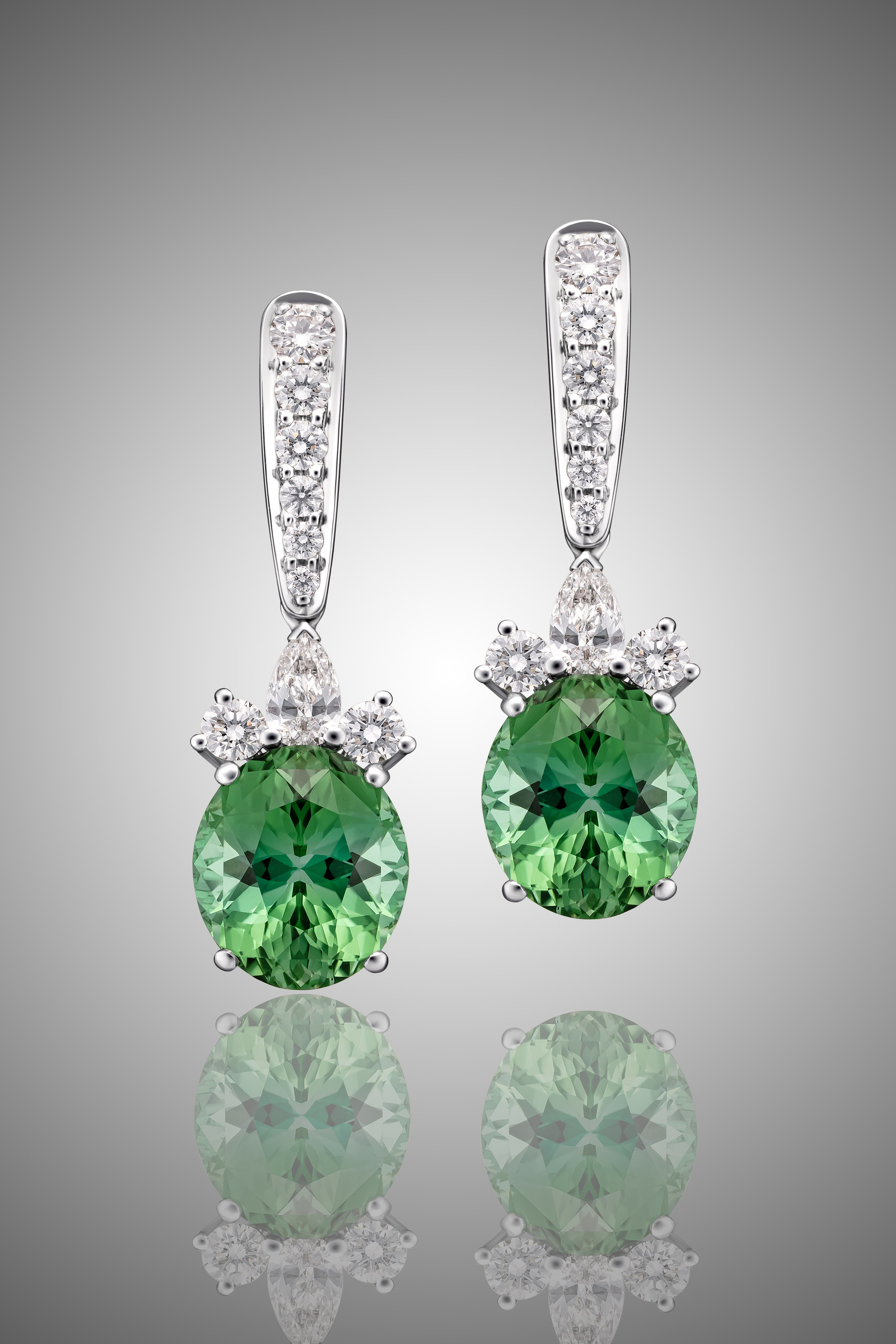 Фотосъемка ювелирных украшений. Предметный и рекламный фотограф в Москве и Московской области Максим Стриганов