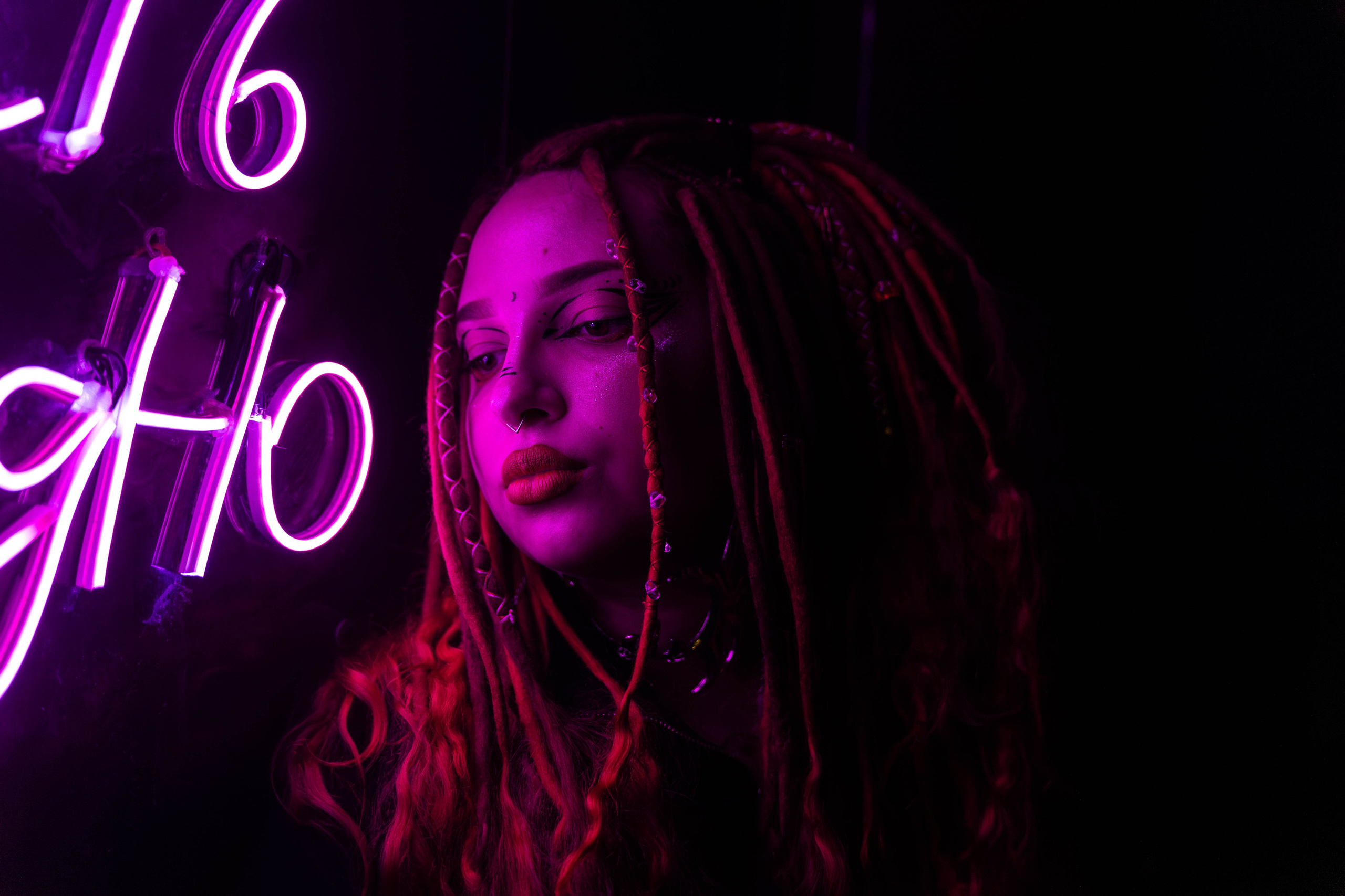 Неоновое безумие. Твой фотограф в Санкт-Петербурге