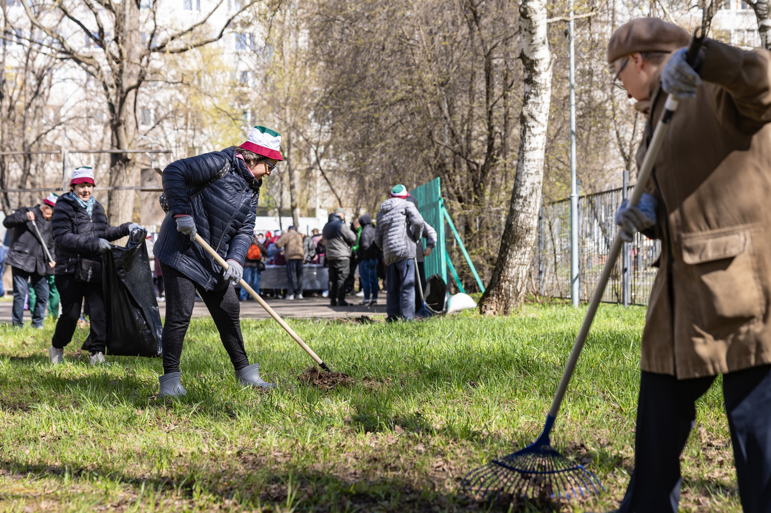 «Субботник поколений». Фотограф Владимир Охрименко