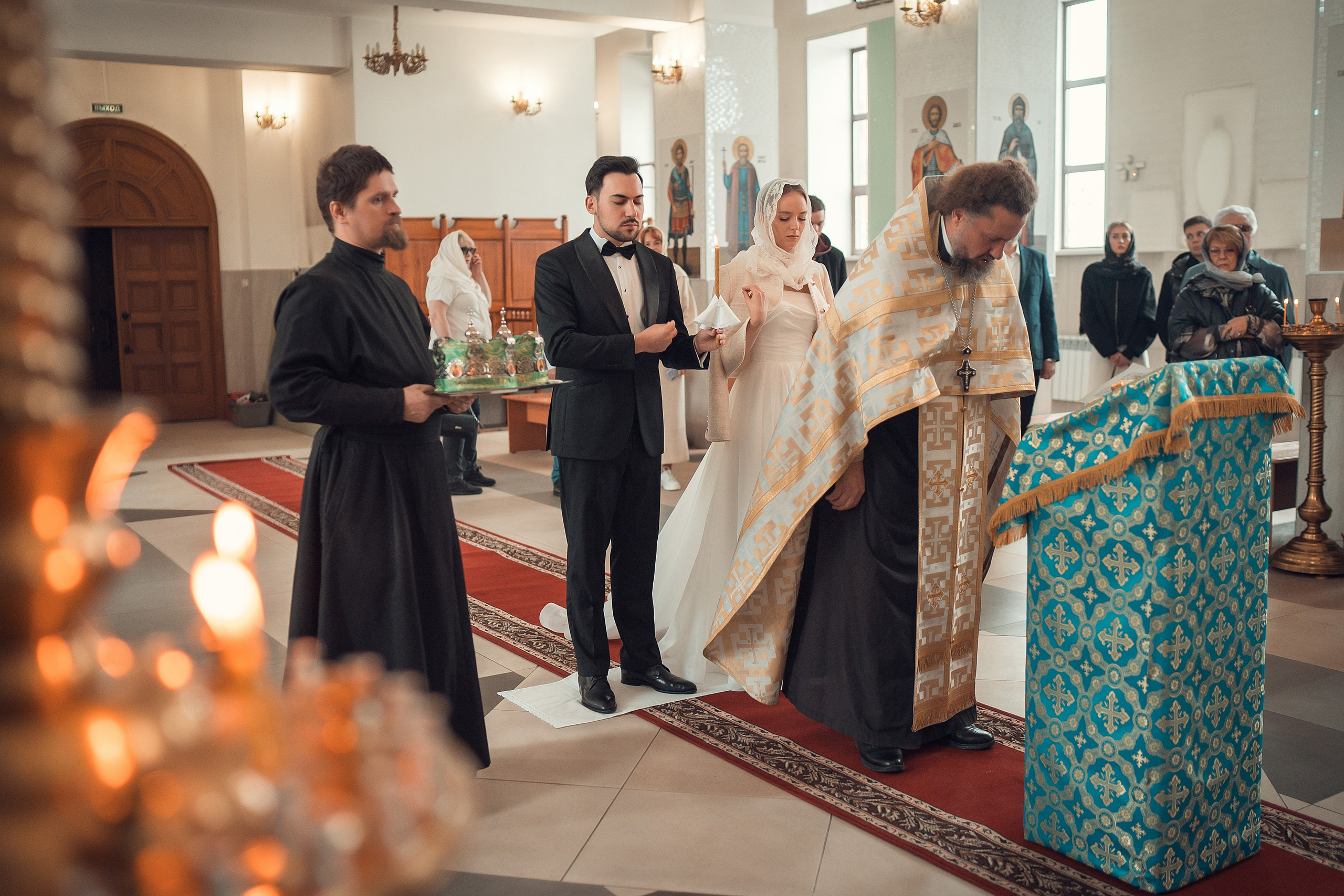 Таинство Венчания Ивана и Полины Храм Феодора Тирона. Фотограф на Крещение и Венчание в Красноярске Рамазанова Юлия