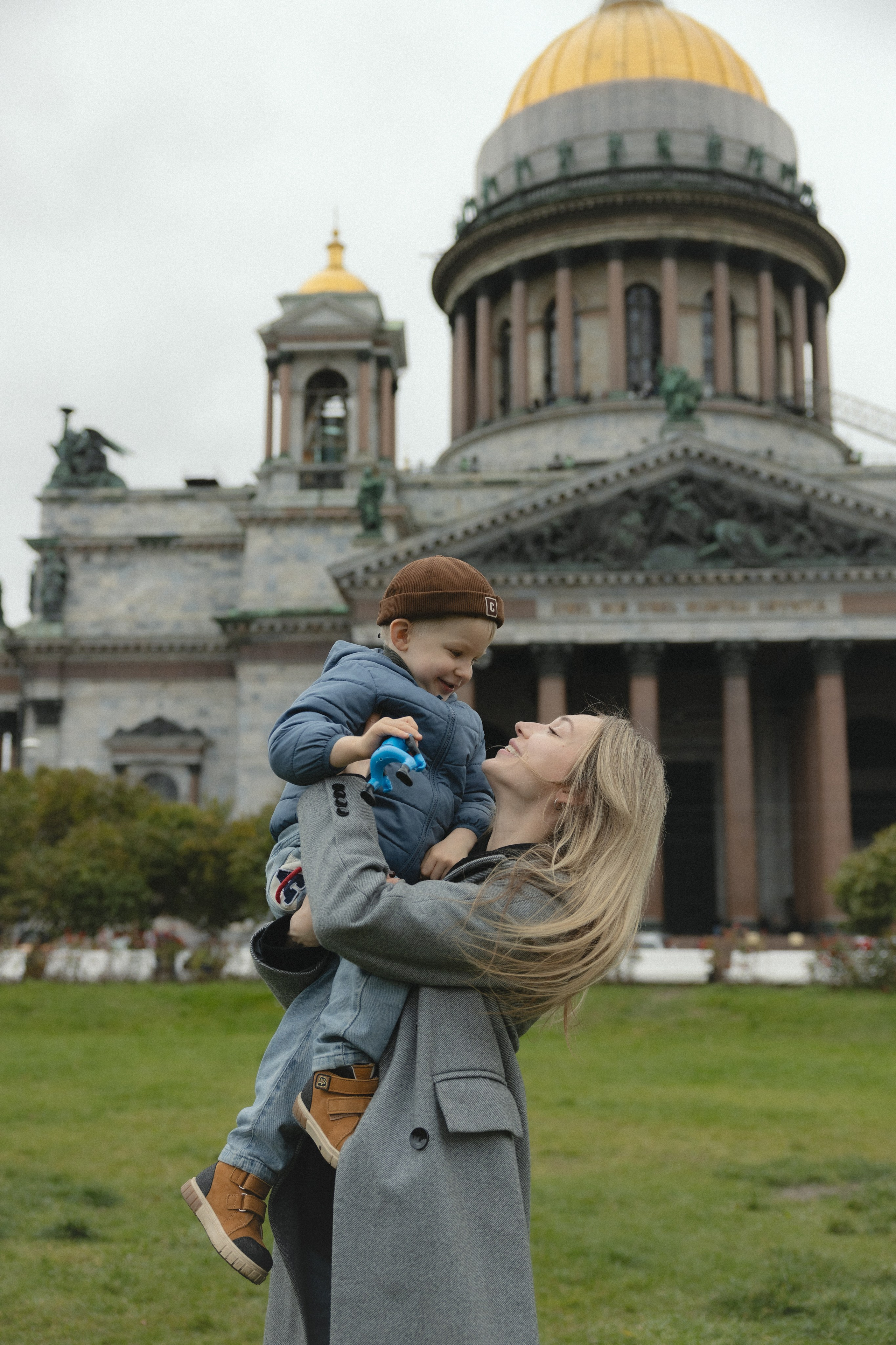 Семейная фотоистория и история мамы и малыша. Семейный фотограф в Санкт-Петербурге Мария Соколова