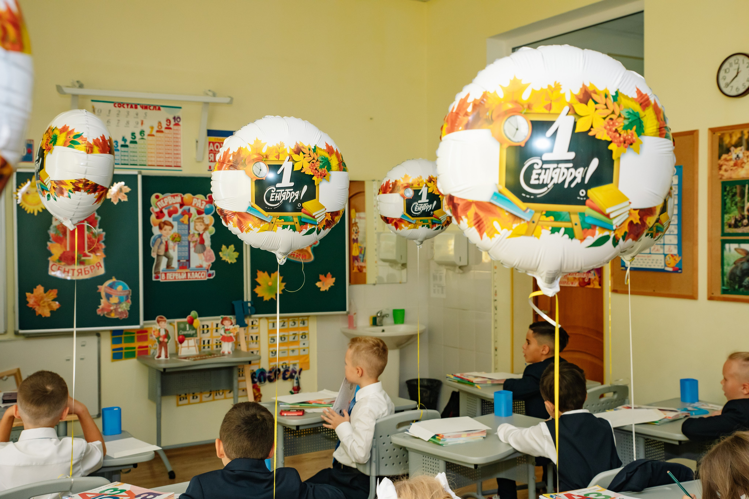 Линейка 1Б Школа Права и Экономики. Фотограф в Москве Яна Полосина