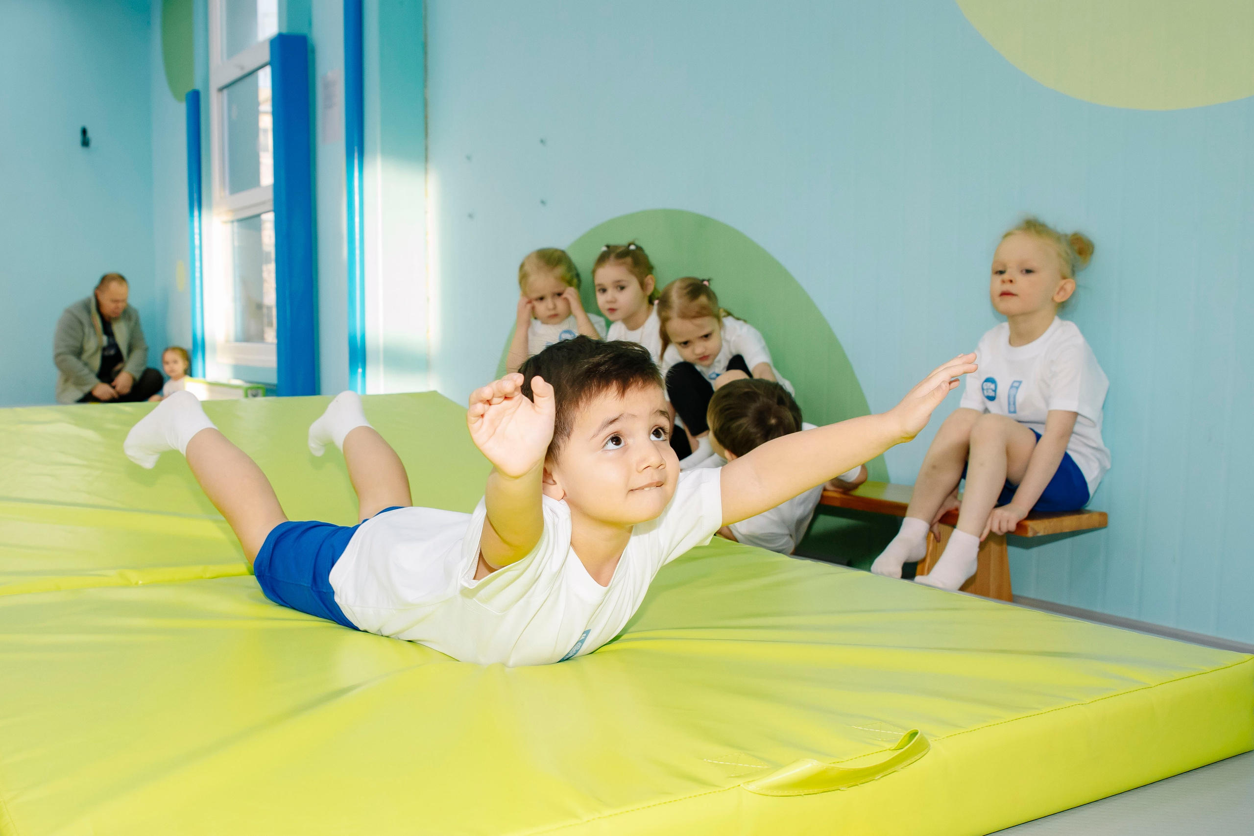 Соревнования по гимнастике в Gymkids Звенигород. Профессиональный фотограф в Москве | Заказать фотосессию и съемку