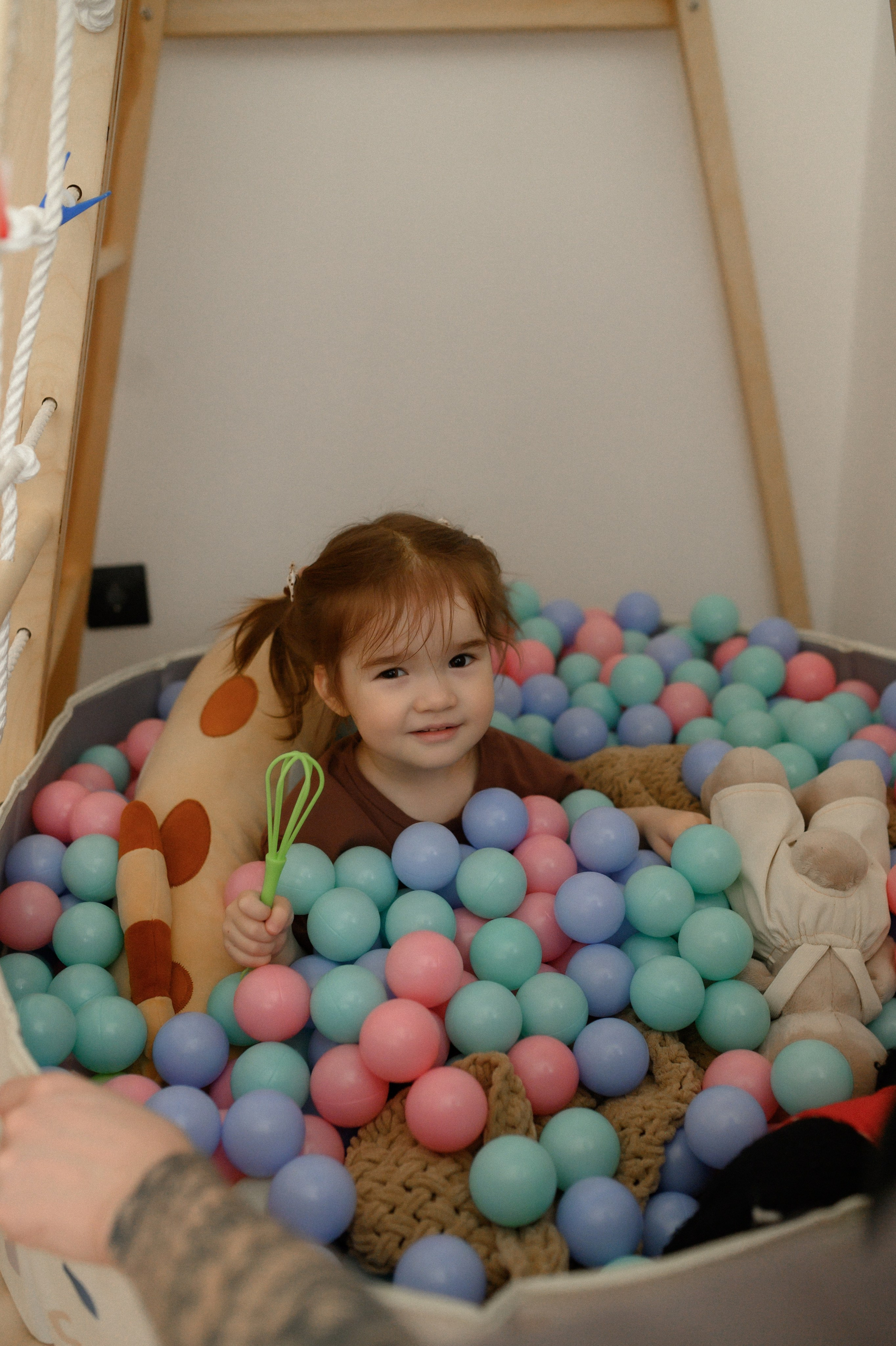 Руслан, Марта и Кира дома. Семейный и свадебный lifestyle-фотограф в Москве Мария Петрова