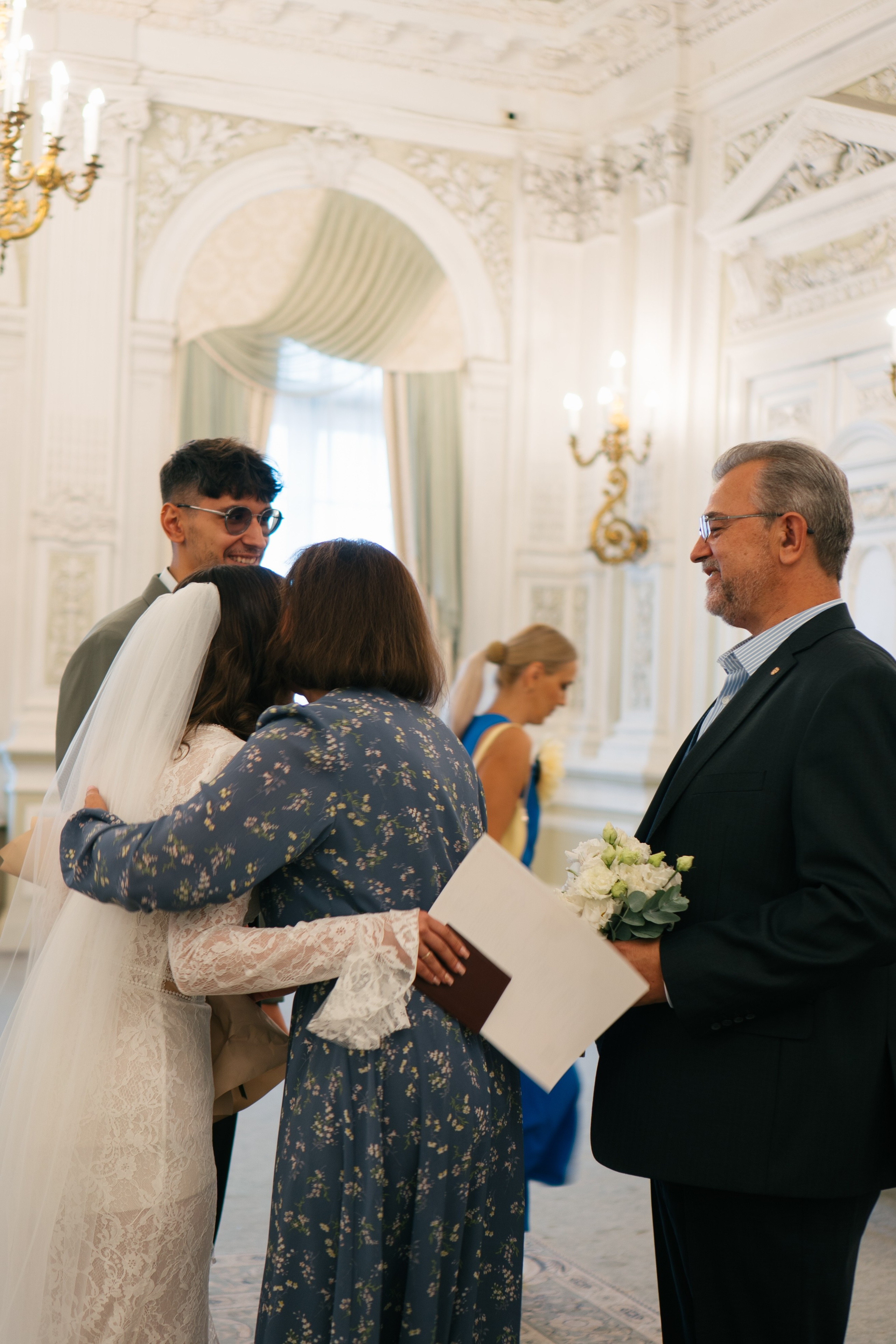 СЪЁМКИ В ПЕРВОМ ДВОРЦЕ ПРОГУЛКА И СТУДИЯ. Профессиональный фотограф, Санкт-Петербург — Виктория Богомолова