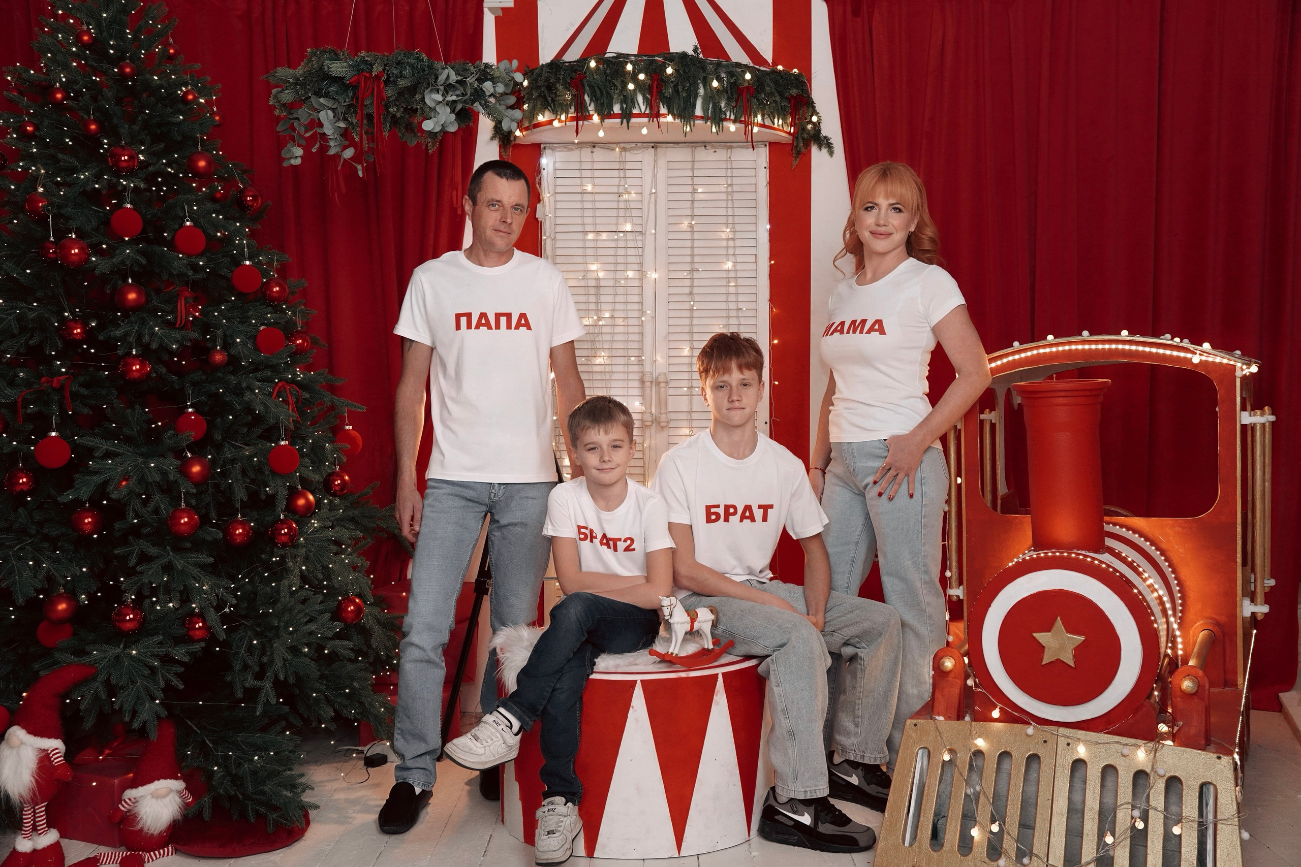 НОВОГОДНЯЯ ФОТОСЕССИЯ. ВИДЕОГРАФ И ФОТОГРАФ В НОВОРОССИЙСКЕ / АНАПЕ / ГЕЛЕНДЖИКЕ