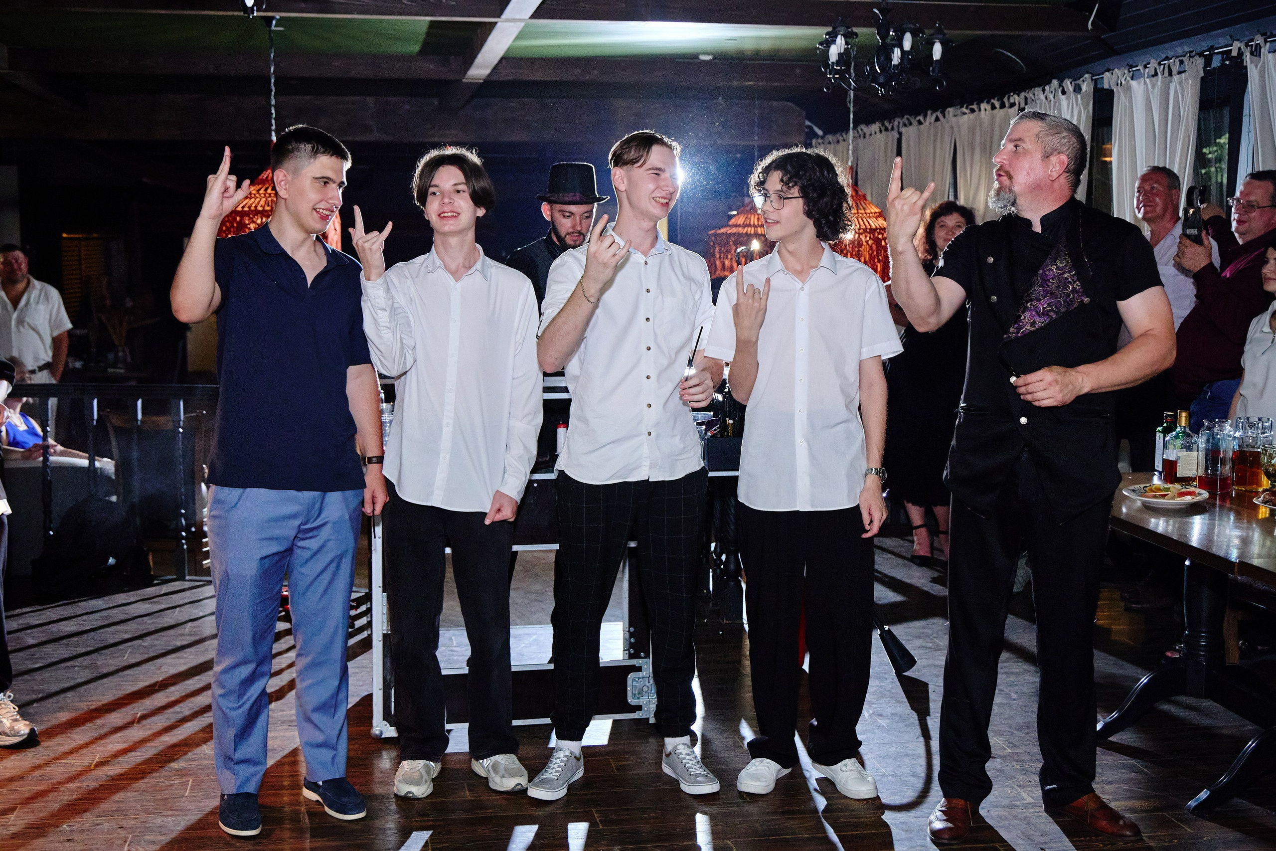 Выпускной 35 Сош. Фотограф Выпускные альбомы Таганрог Сергей Коробченко