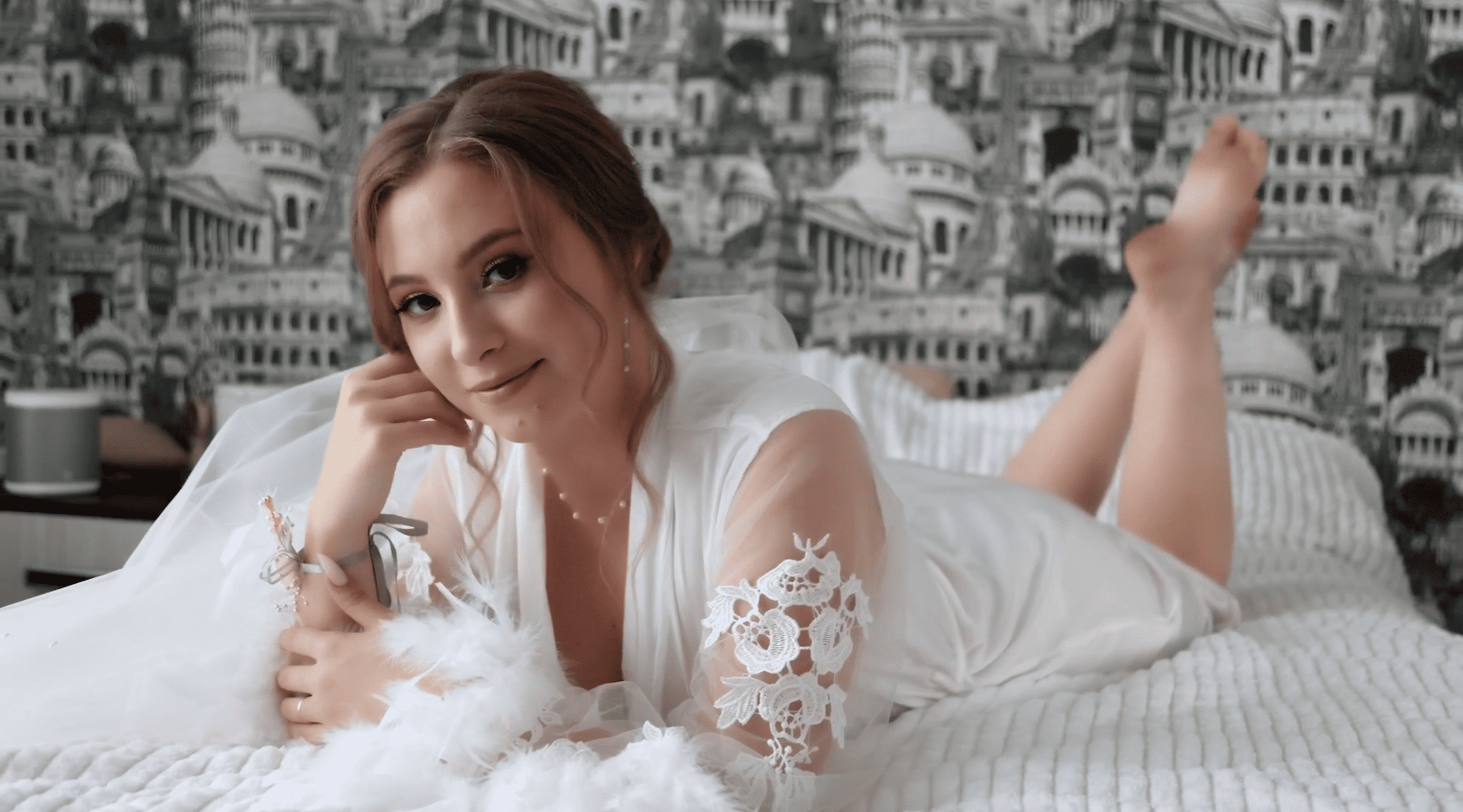 Видосьемка красивой невесты с утра