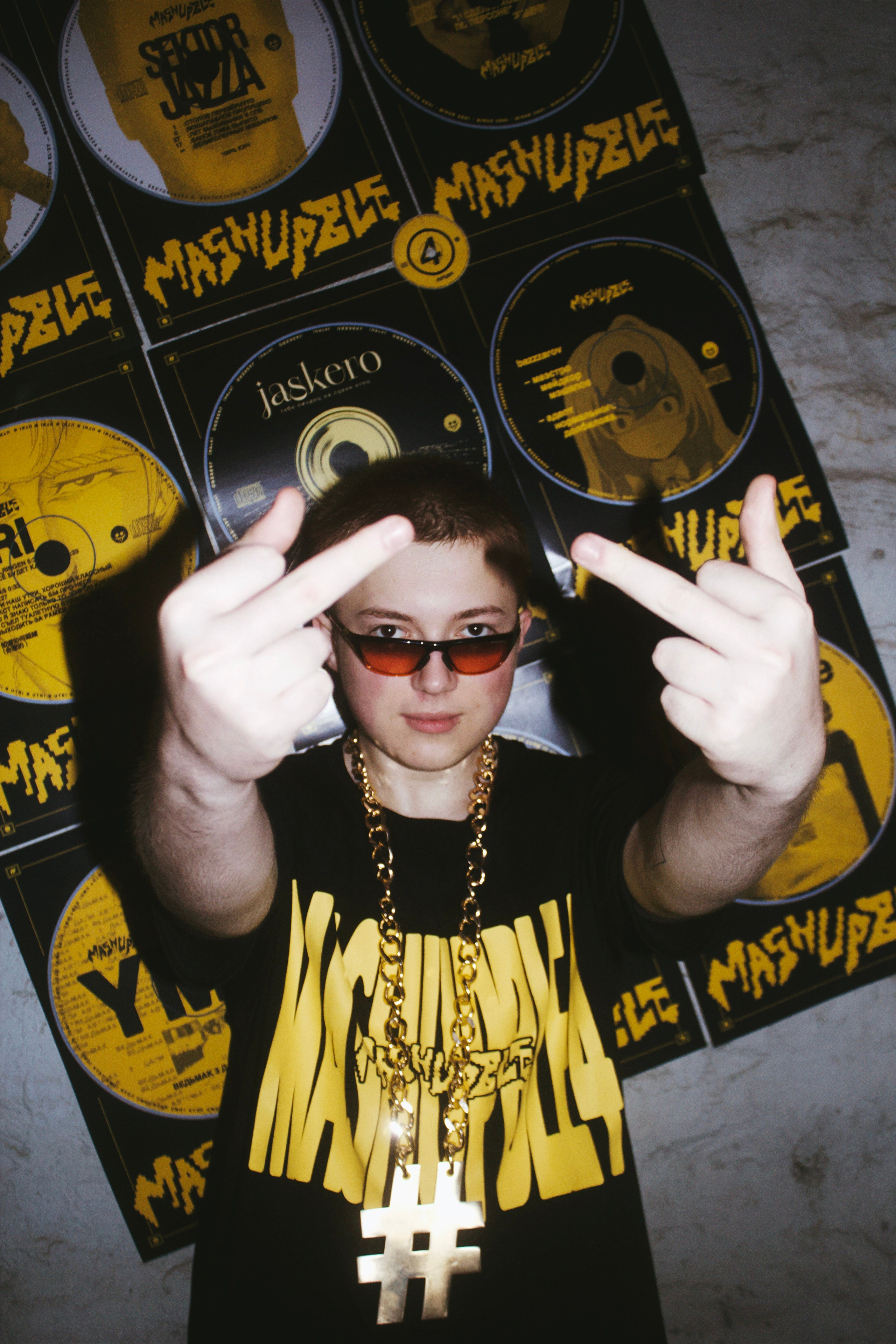 Съемка мерча MASHUPBLE. Концертный и портретный фотограф в Москве Соня Спросонья