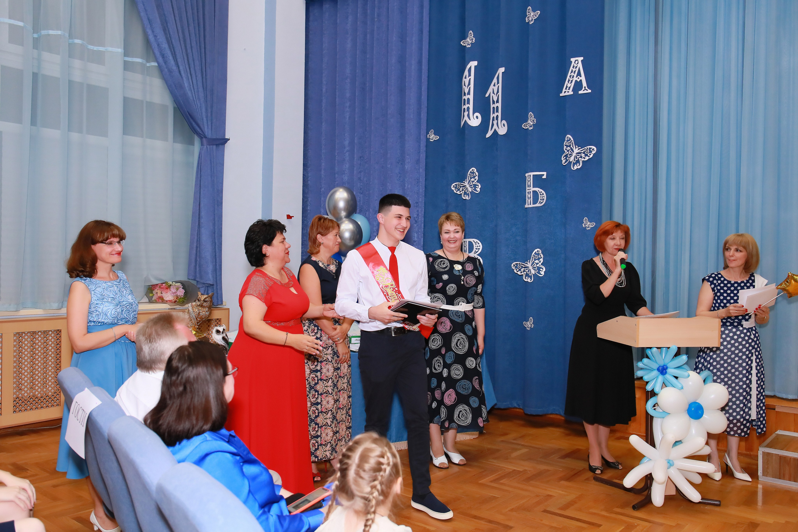 Вручение аттестатов (СОШ 101). Детский семейный фотограф Краснодар