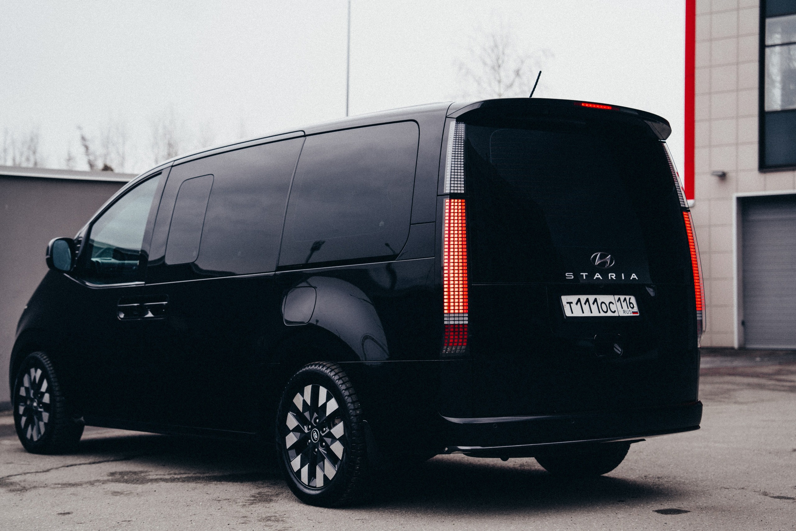 Hyundai Staria. Идеальные портреты для соцсетей — Фотограф Ленар