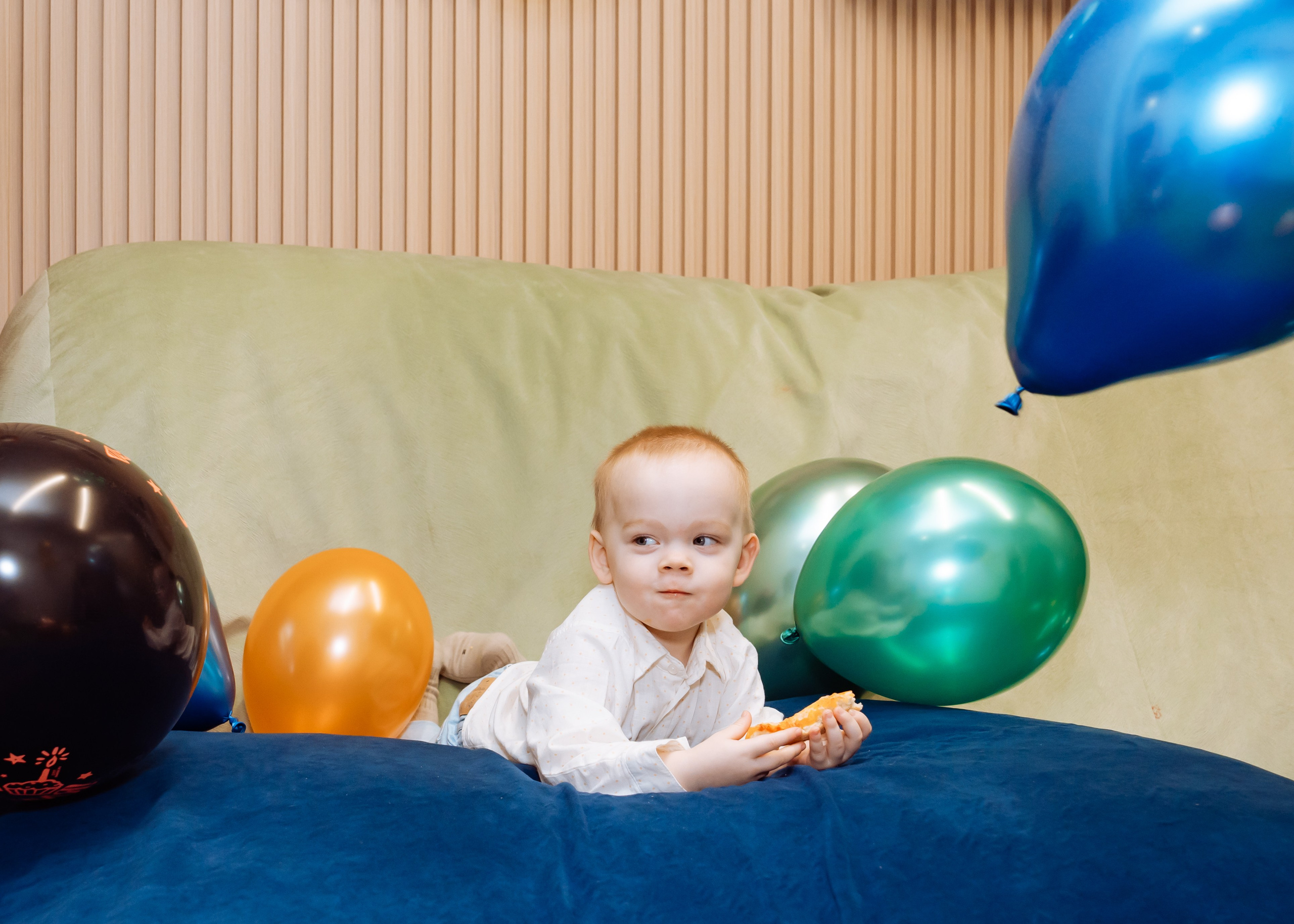 Карамелька в гостях у Романа. Крамер Юлиана детский и семейный фотограф