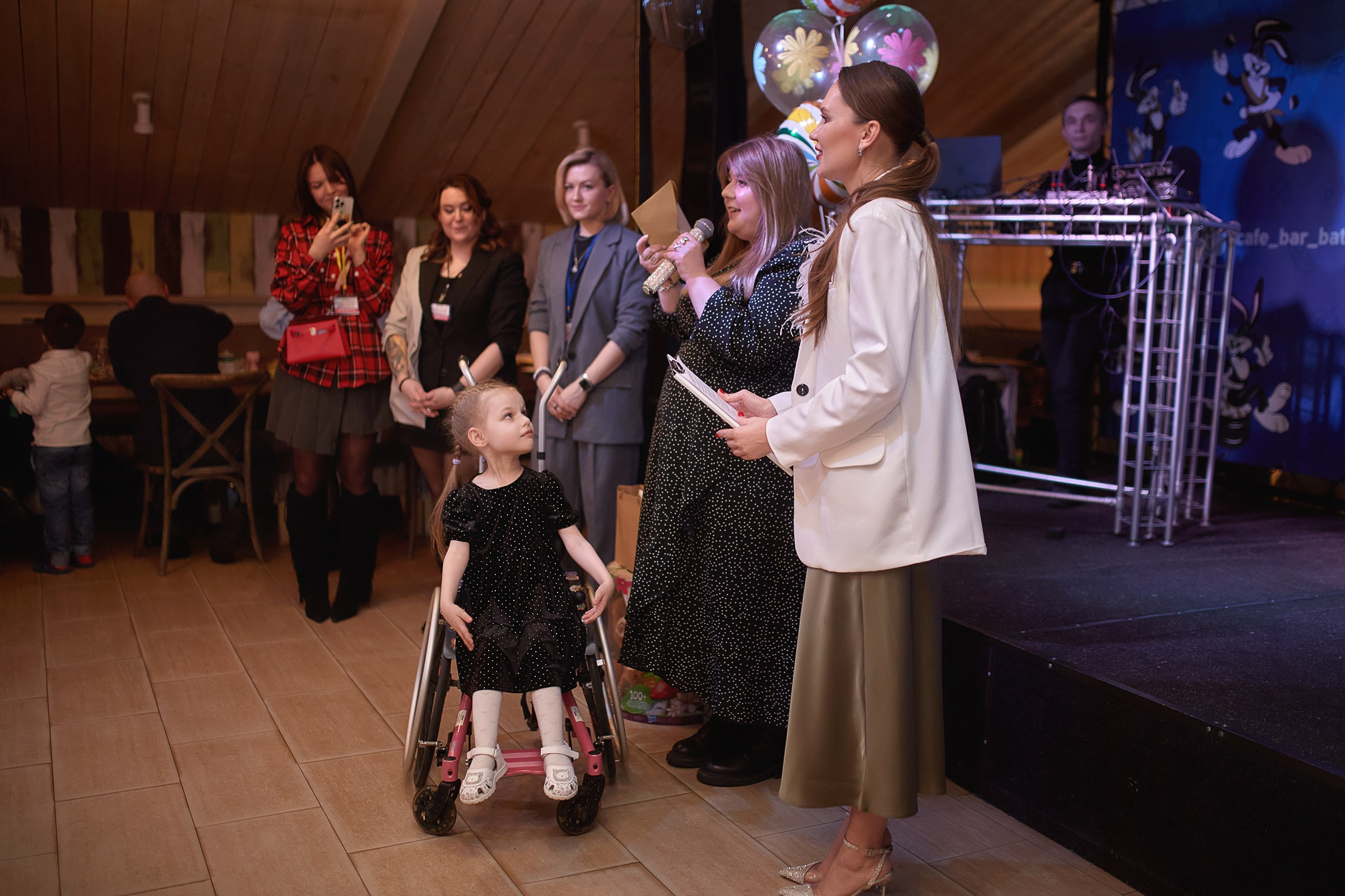 Благотворительный концерт в кафе-баре «Батон» (27.02.2024). Фотограф Роман Желтухин