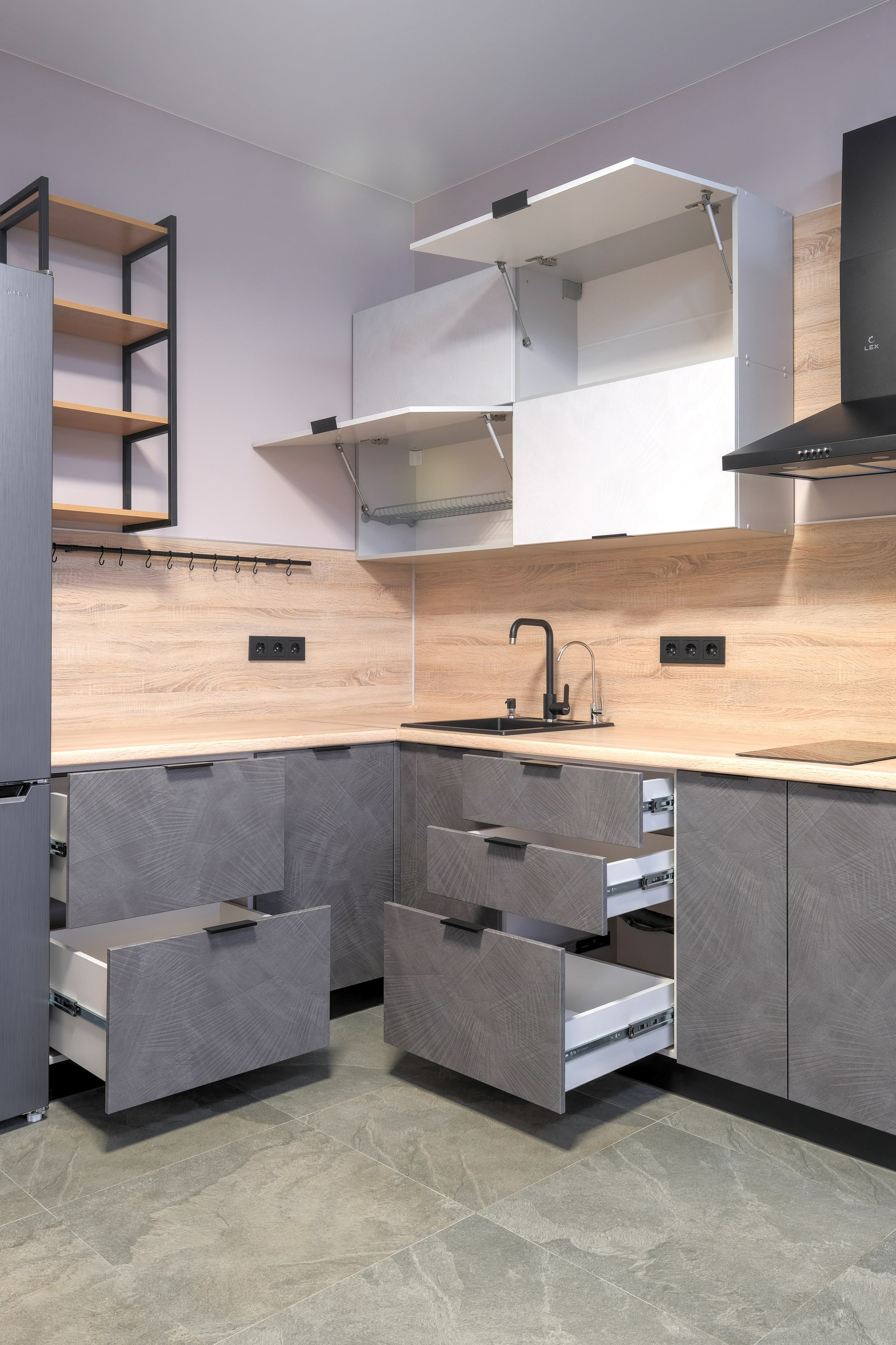 Съемка кухонного гарнитура после установки. Свадебный и репортажной фотограф Денис Ожигин в Краснодаре и Краснодарском крае