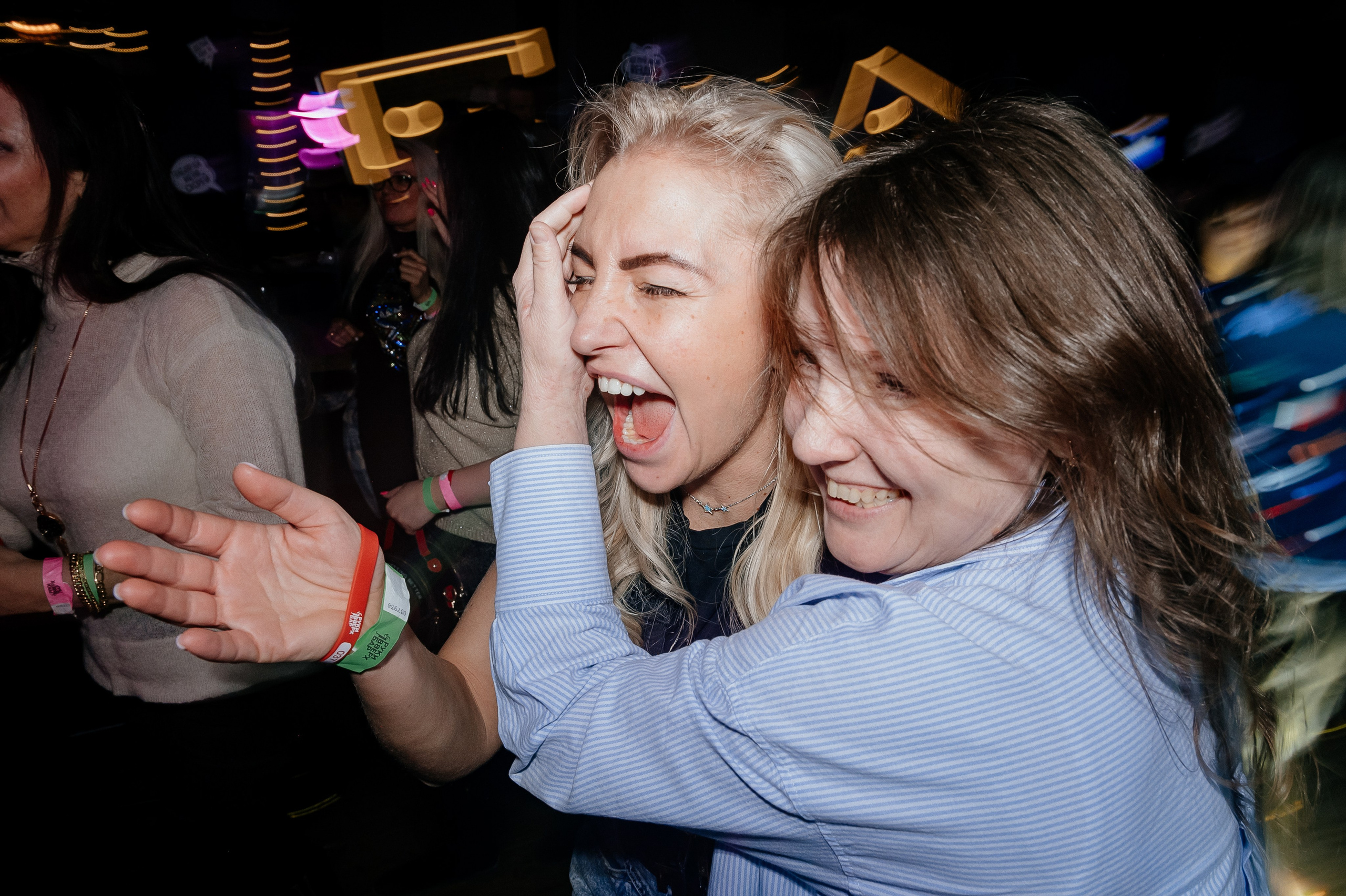 Фотосъемка открытия бара Руки Вверх. Свадебный фотограф Москва — Сергей и Татьяна