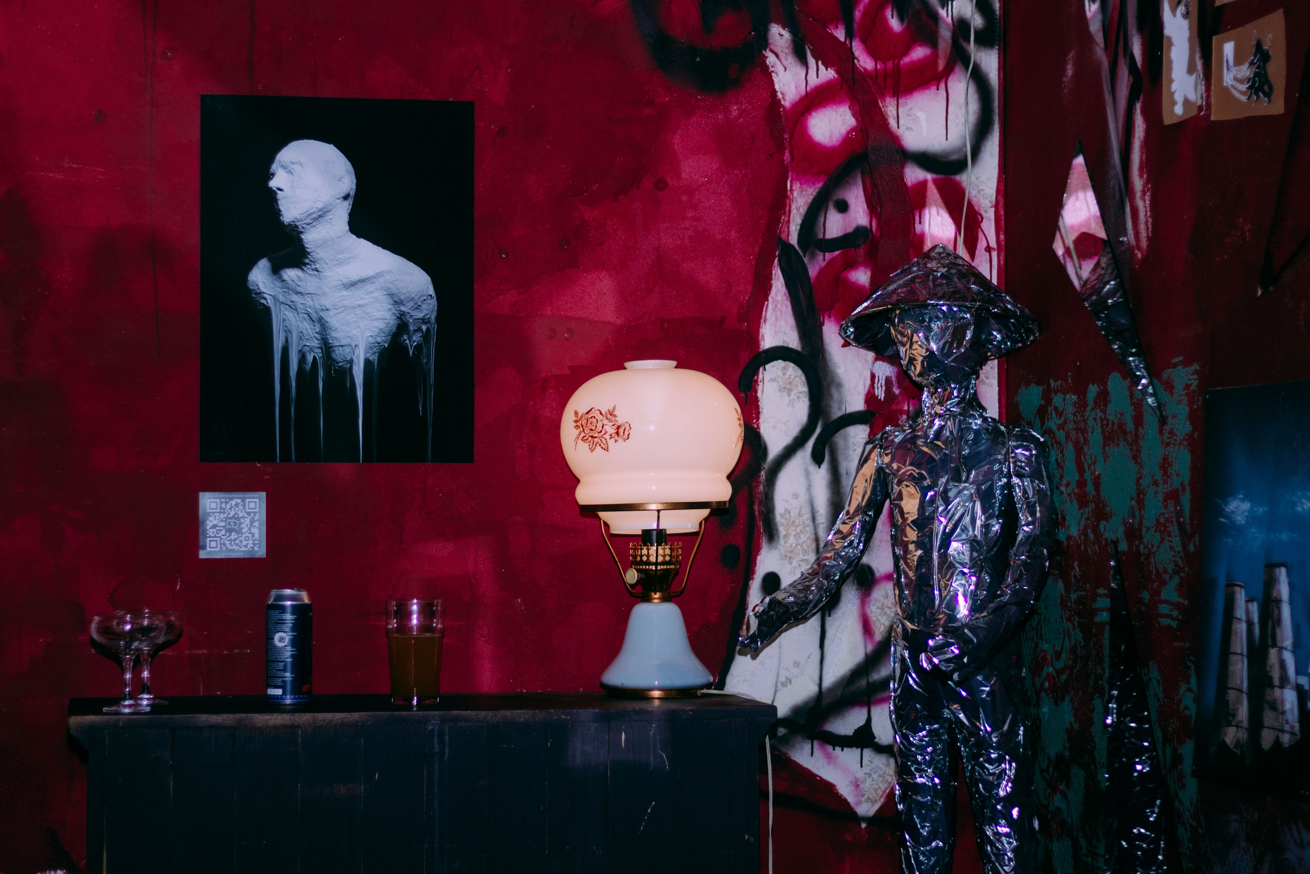 Бильярдная «Крученых» некрореализм. Юля Мурашова портретный и документальный фотограф