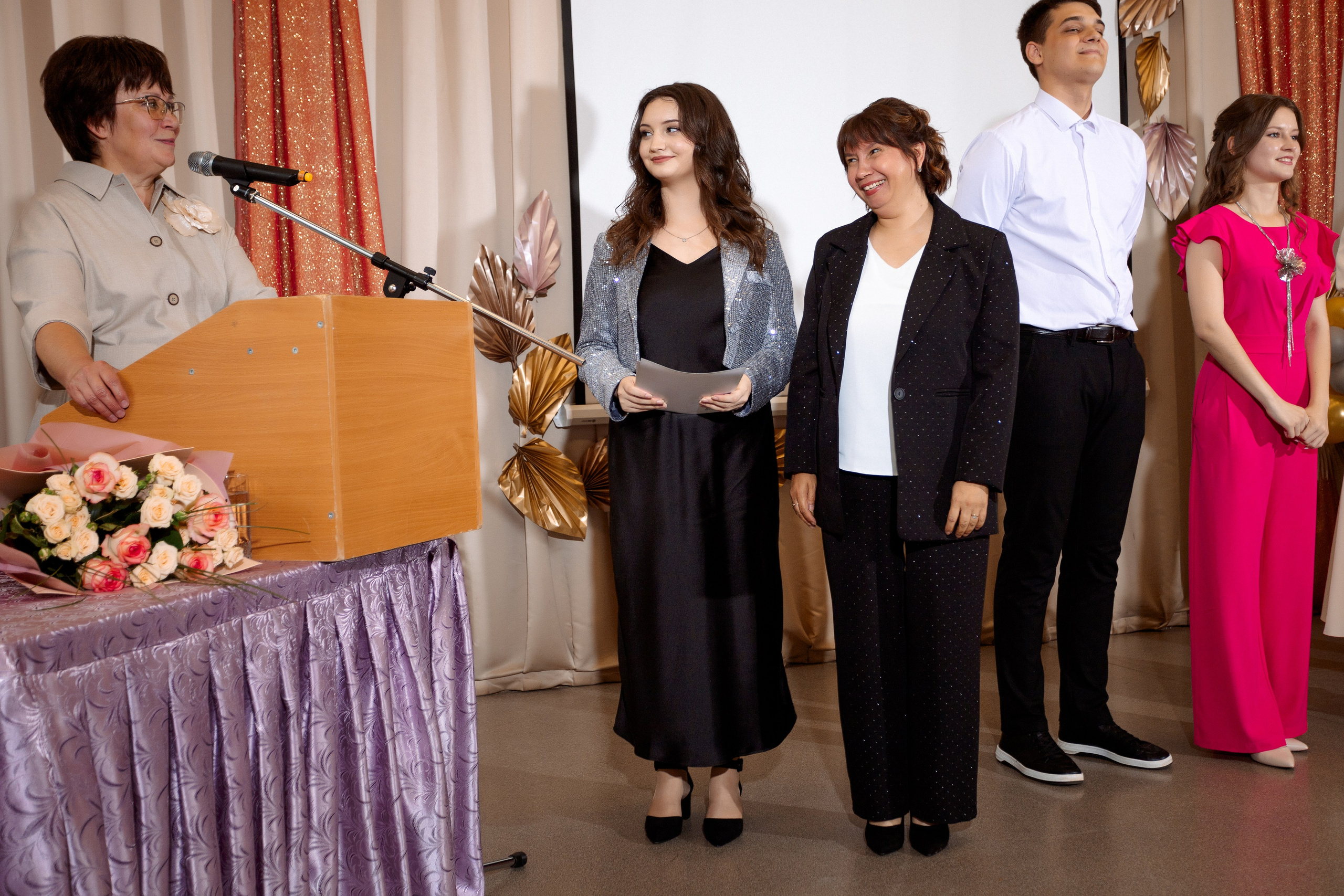 ВРУЧЕНИЕ АТТЕСТАТОВ: Пример. Все фото. Профессиональный фотограф в Ижевске Леша Петров